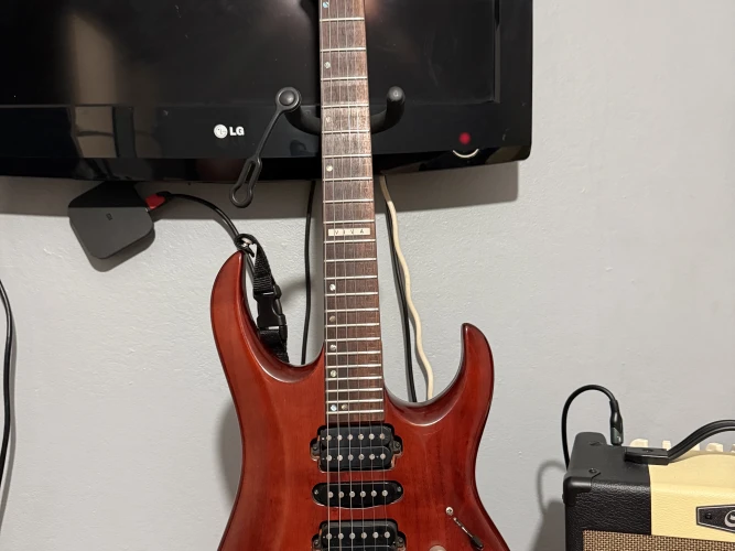 Cort Viva Gold II (2004) Elektro Gitar,Cort CM15R Amfi Set 3