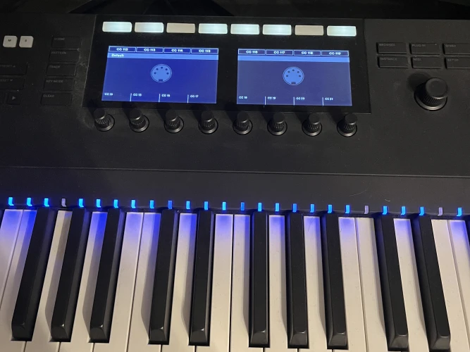 NI Komplete Kontrol S88 Mk2 acil 2