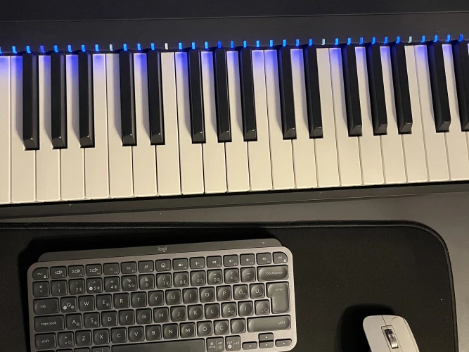 NI Komplete Kontrol S88 Mk2 acil 1
