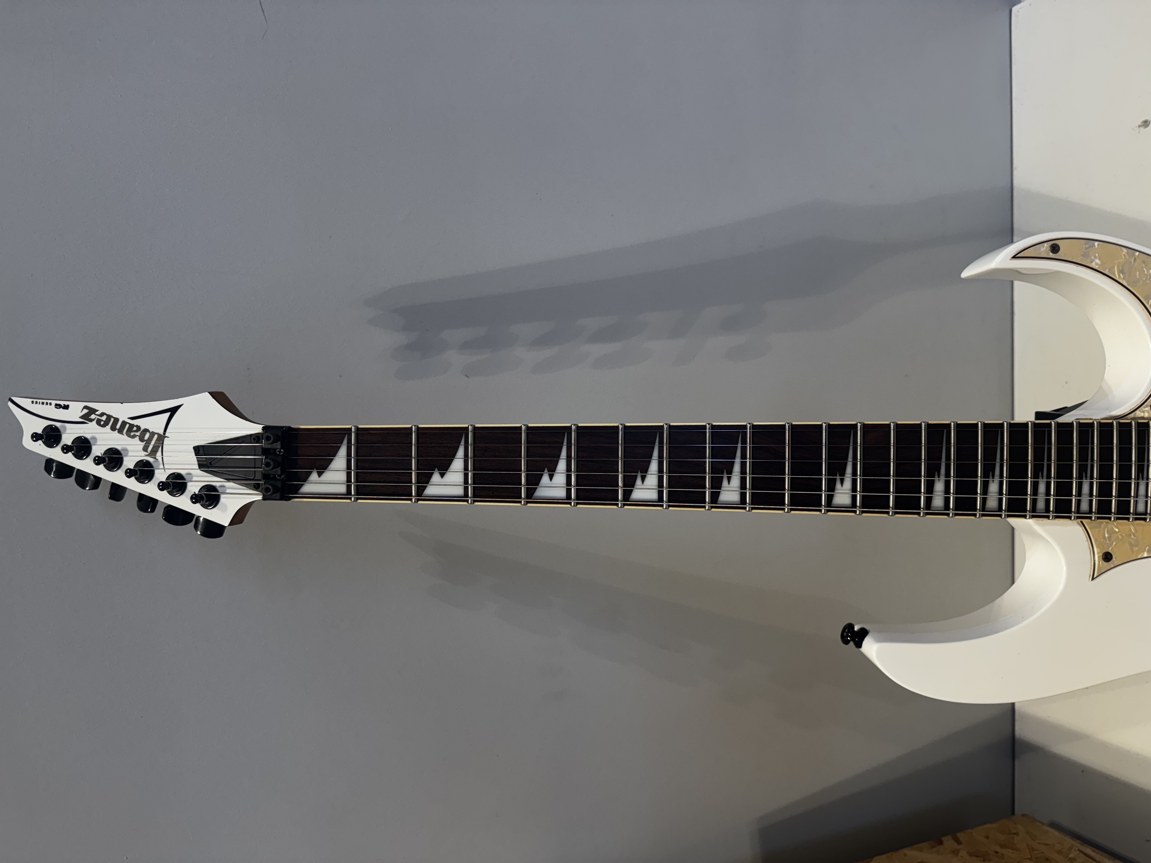 İbanez RG350DXZ Elektro Gitar 3