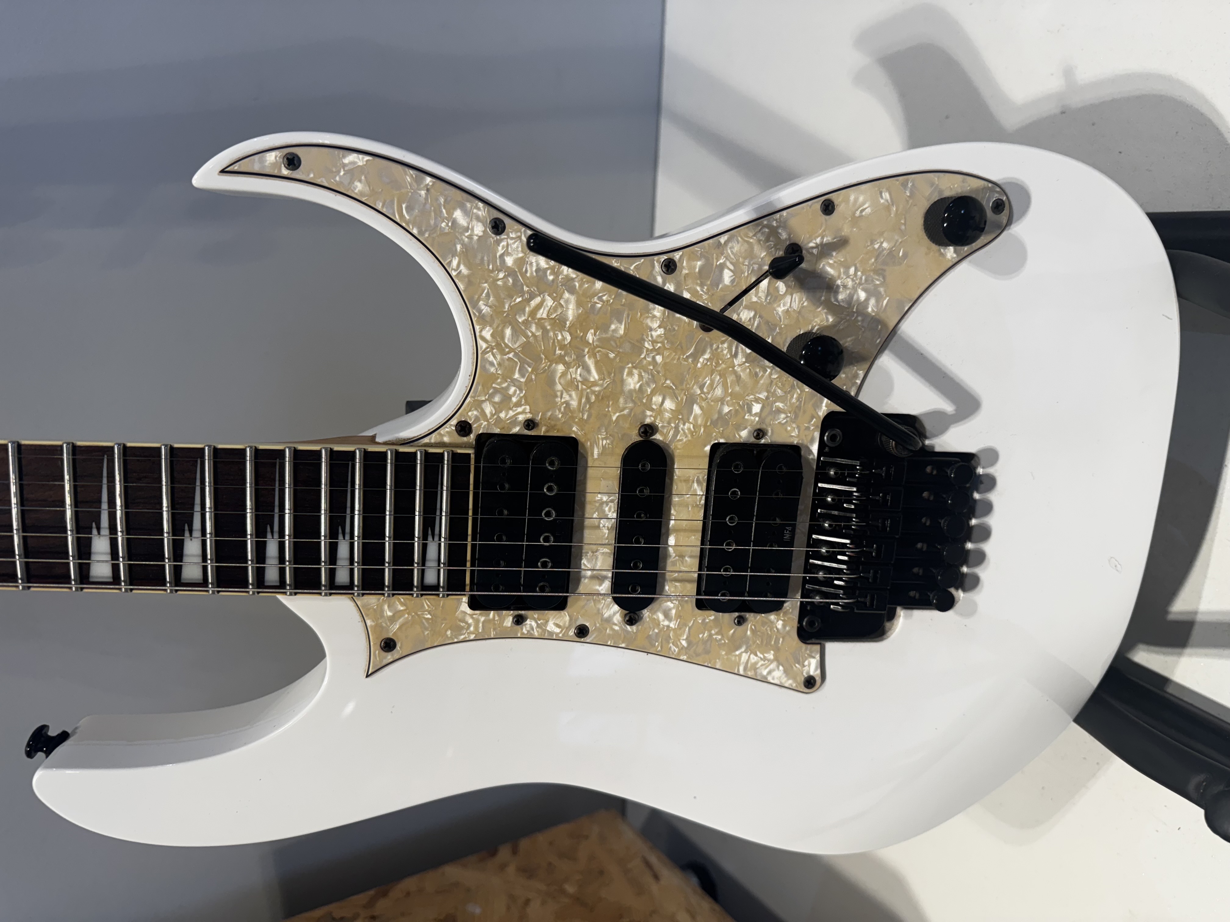 İbanez RG350DXZ Elektro Gitar 2