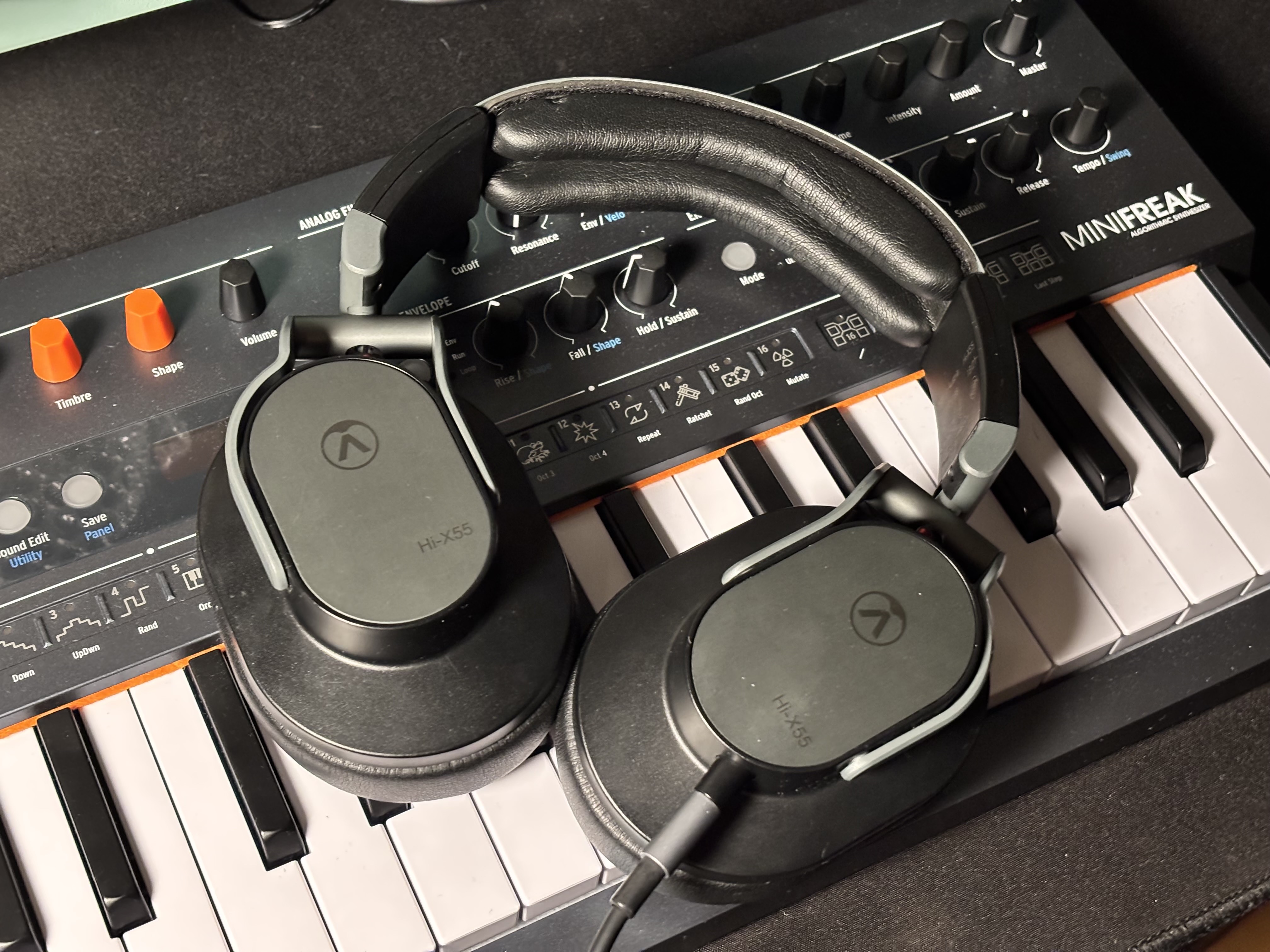 Austrian Audio Hi-X55 2