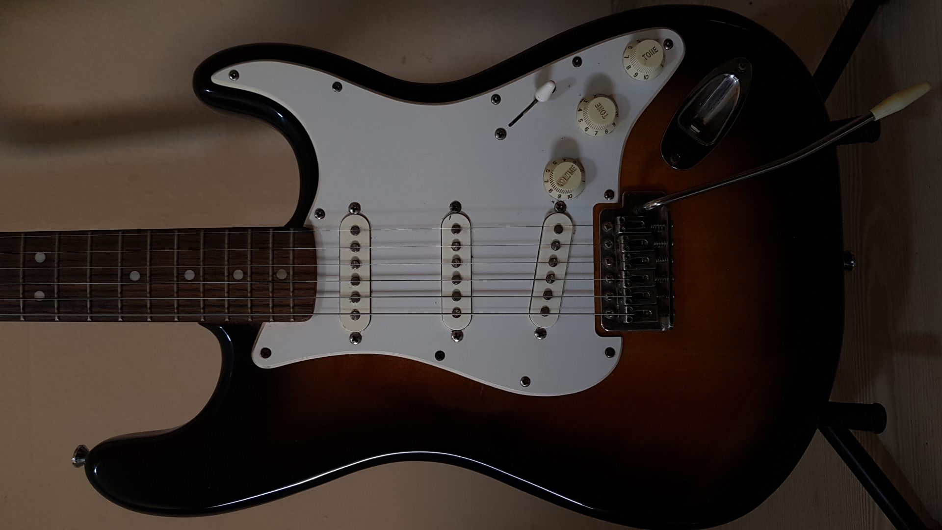 Fender Squier Bullet Stratocaster 3
