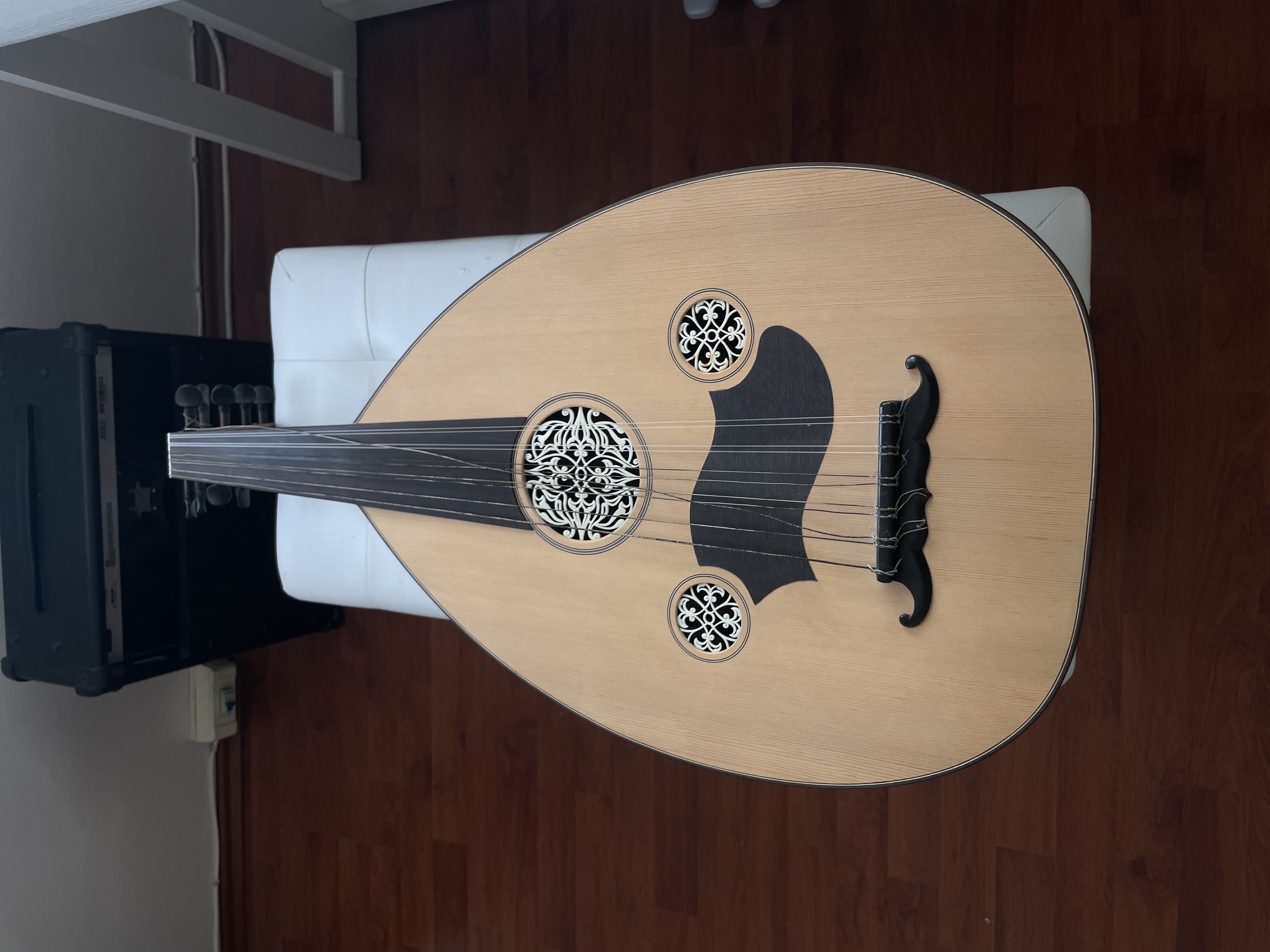 15 yıllık el yapımı ud 1