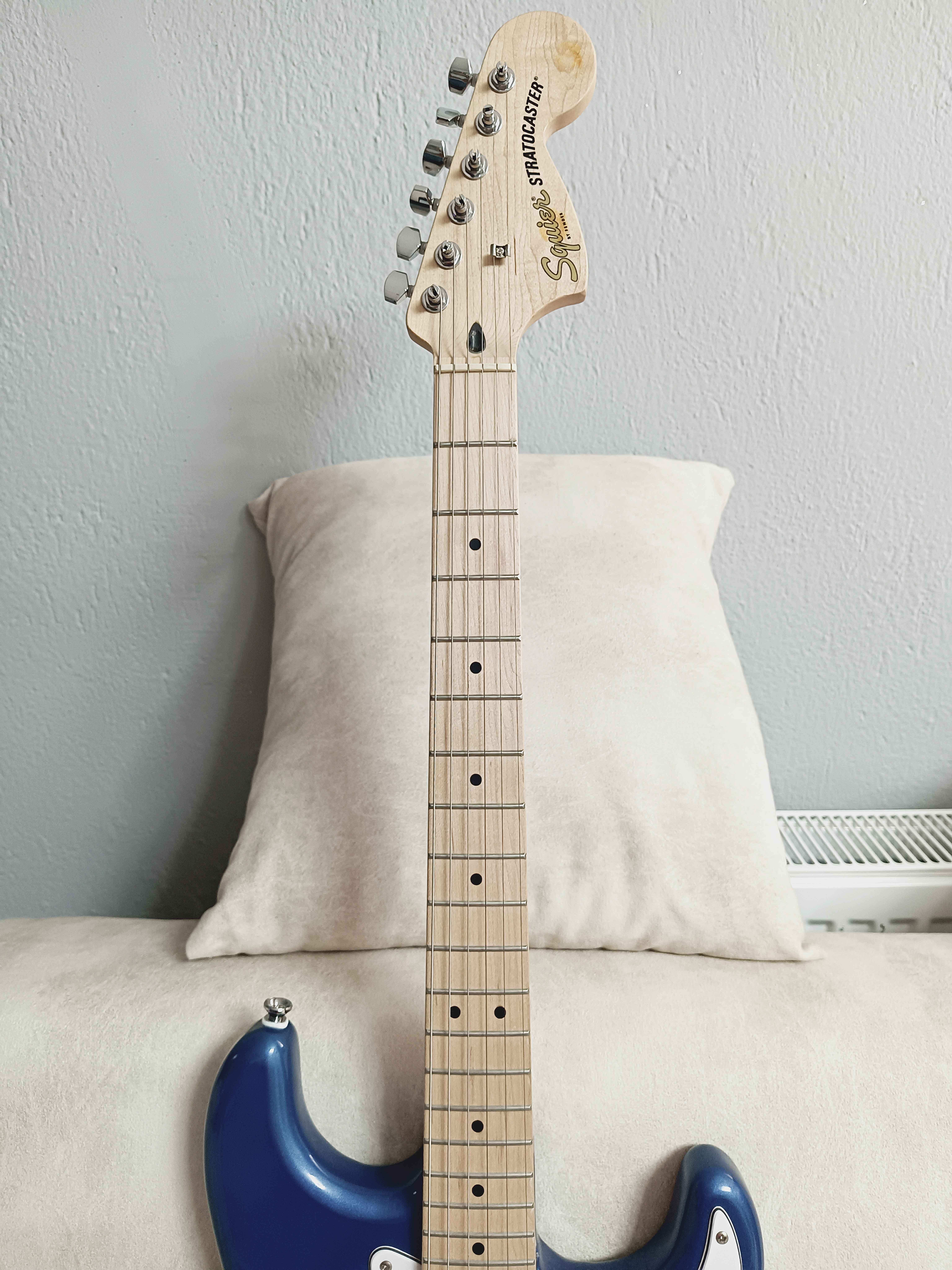 Squier Affinity Stratocaster HSS – Lake Placid Blue 6