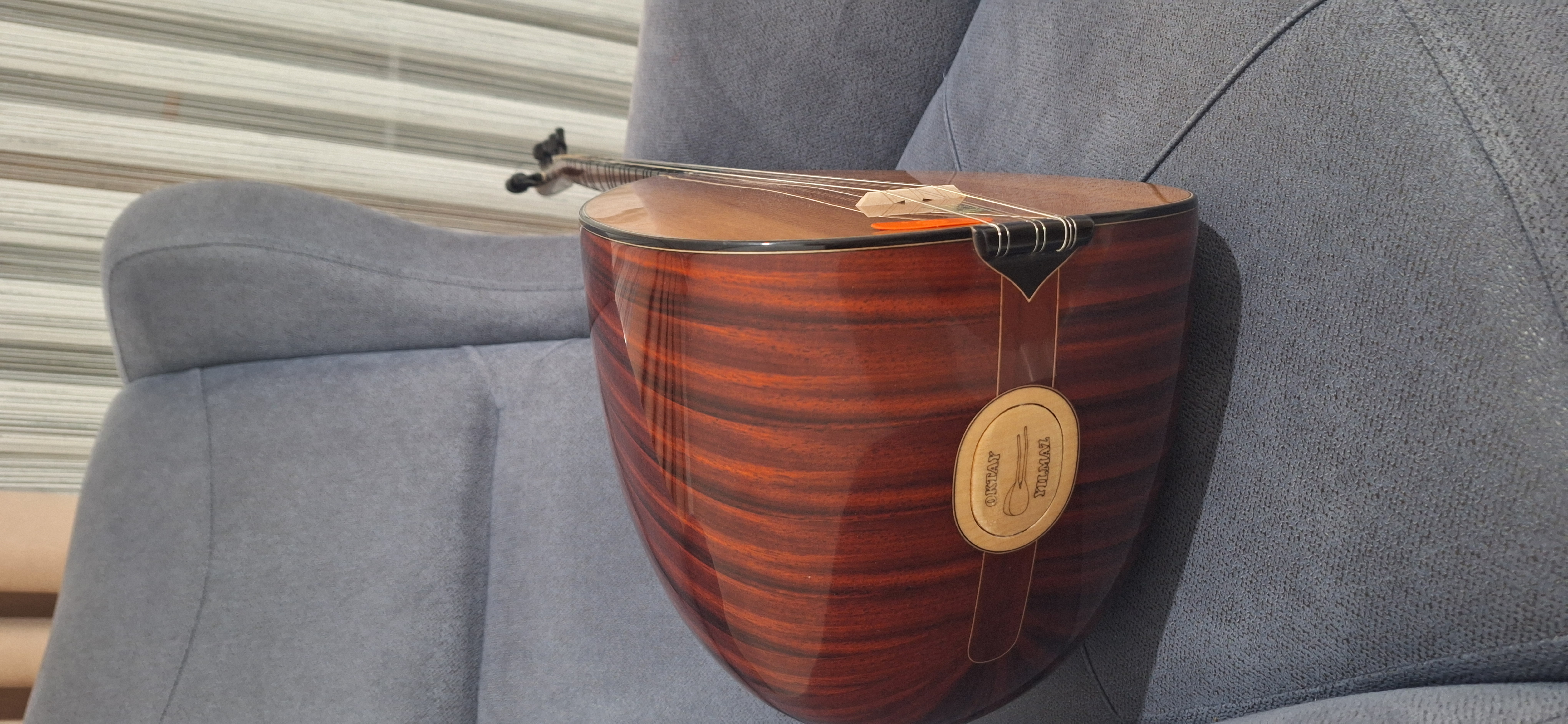 Paduk Kısa Sap Profesyonel Bağlama 3