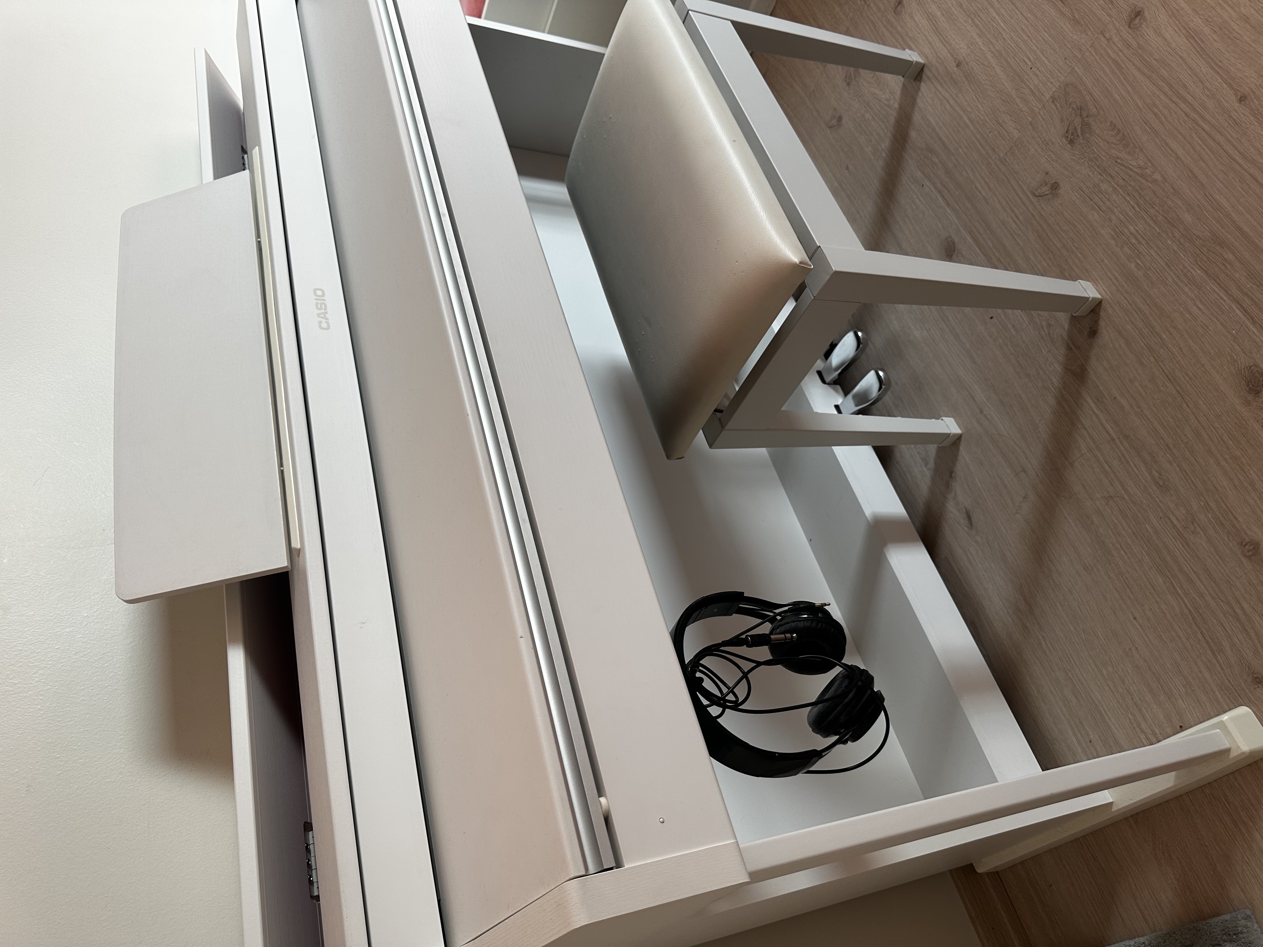 Casio AP-470 Dijital Piyano (Mat Beyaz) 1