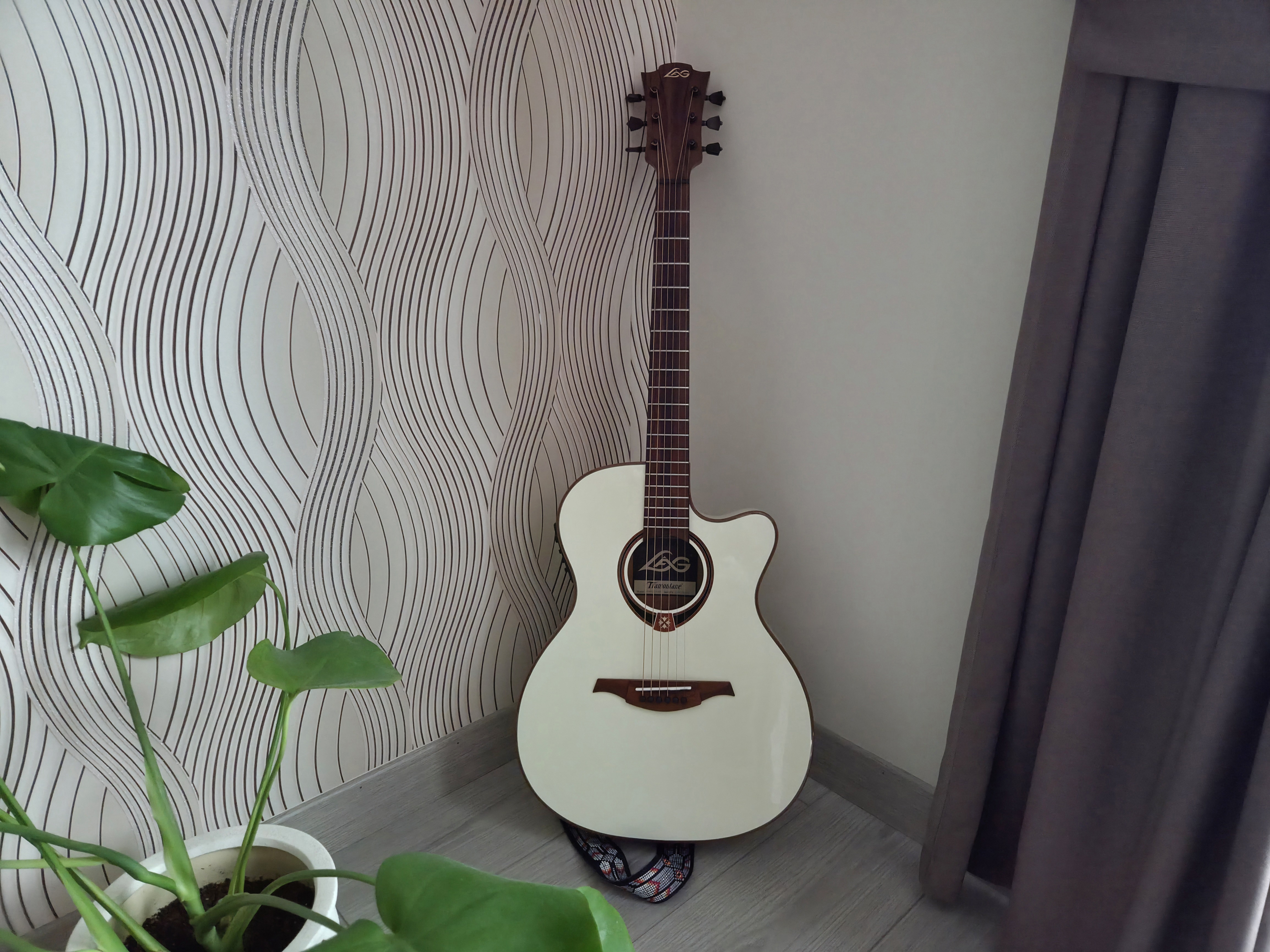 Lag T118 ASCE-IVO Elektro Akustik Gitar + Gigbag 3