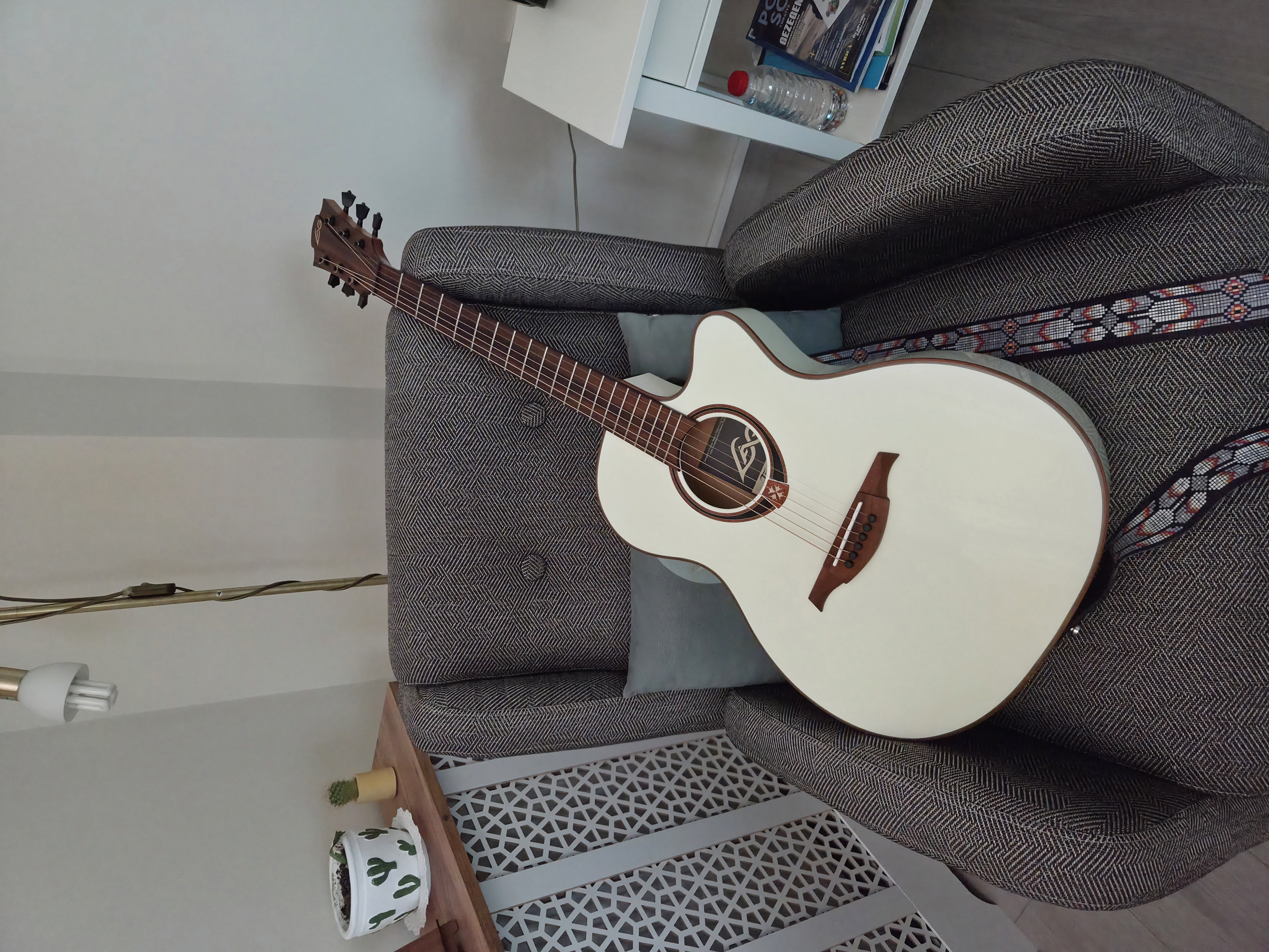 Lag T118 ASCE-IVO Elektro Akustik Gitar + Gigbag 2