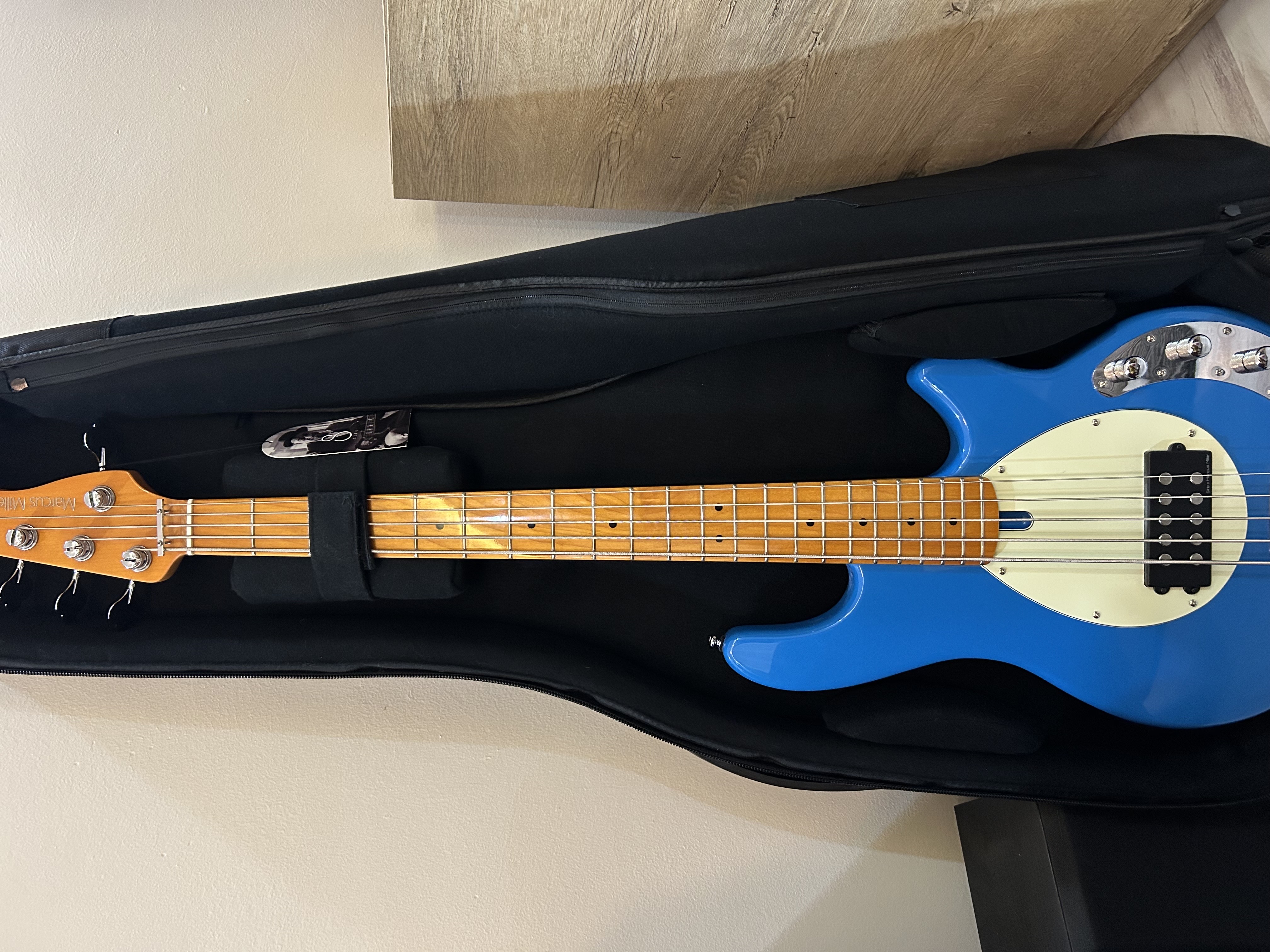 Marcus Miller Sire Z3 5 telli bas gitar 5