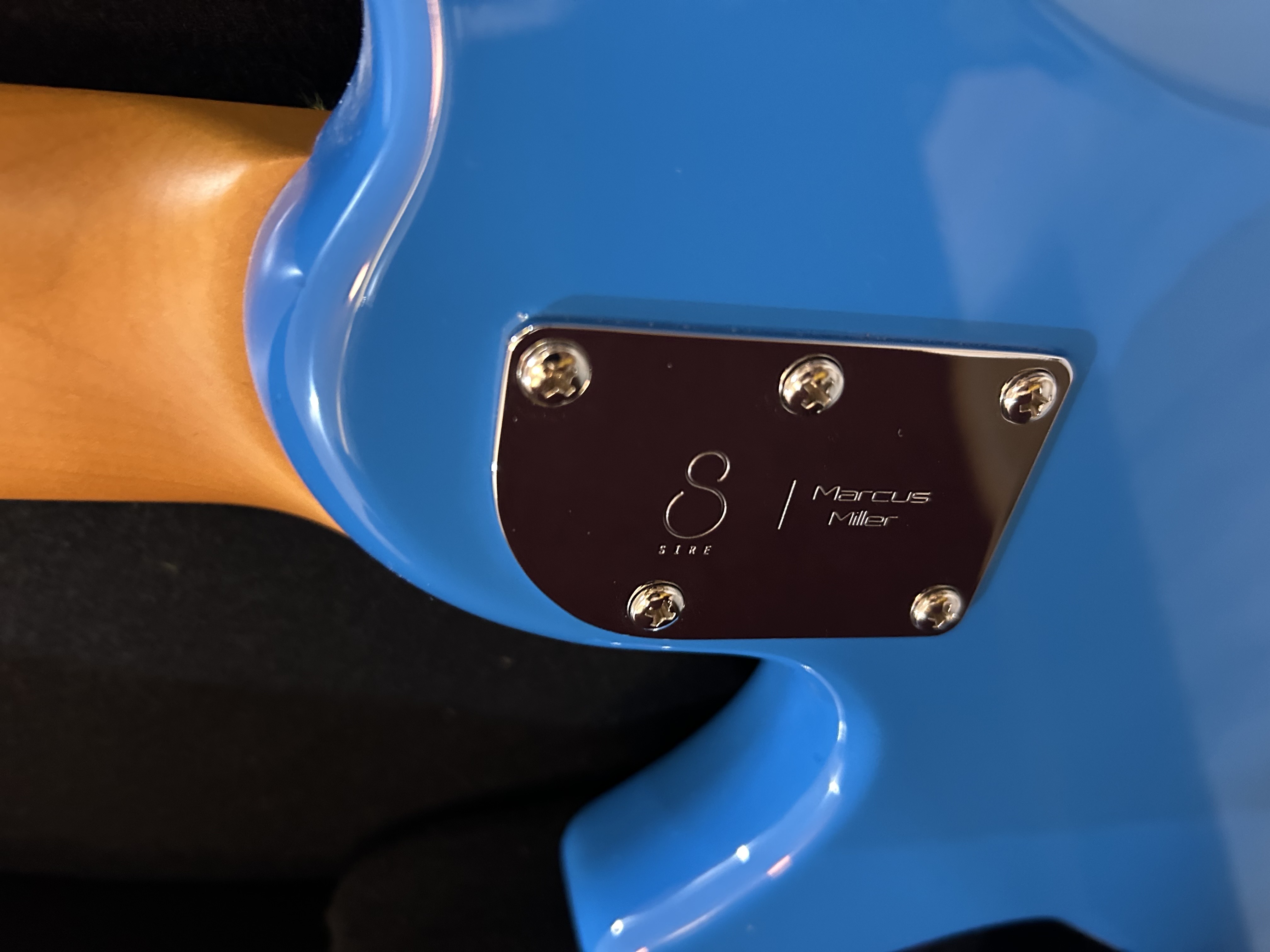 Marcus Miller Sire Z3 5 telli bas gitar 7