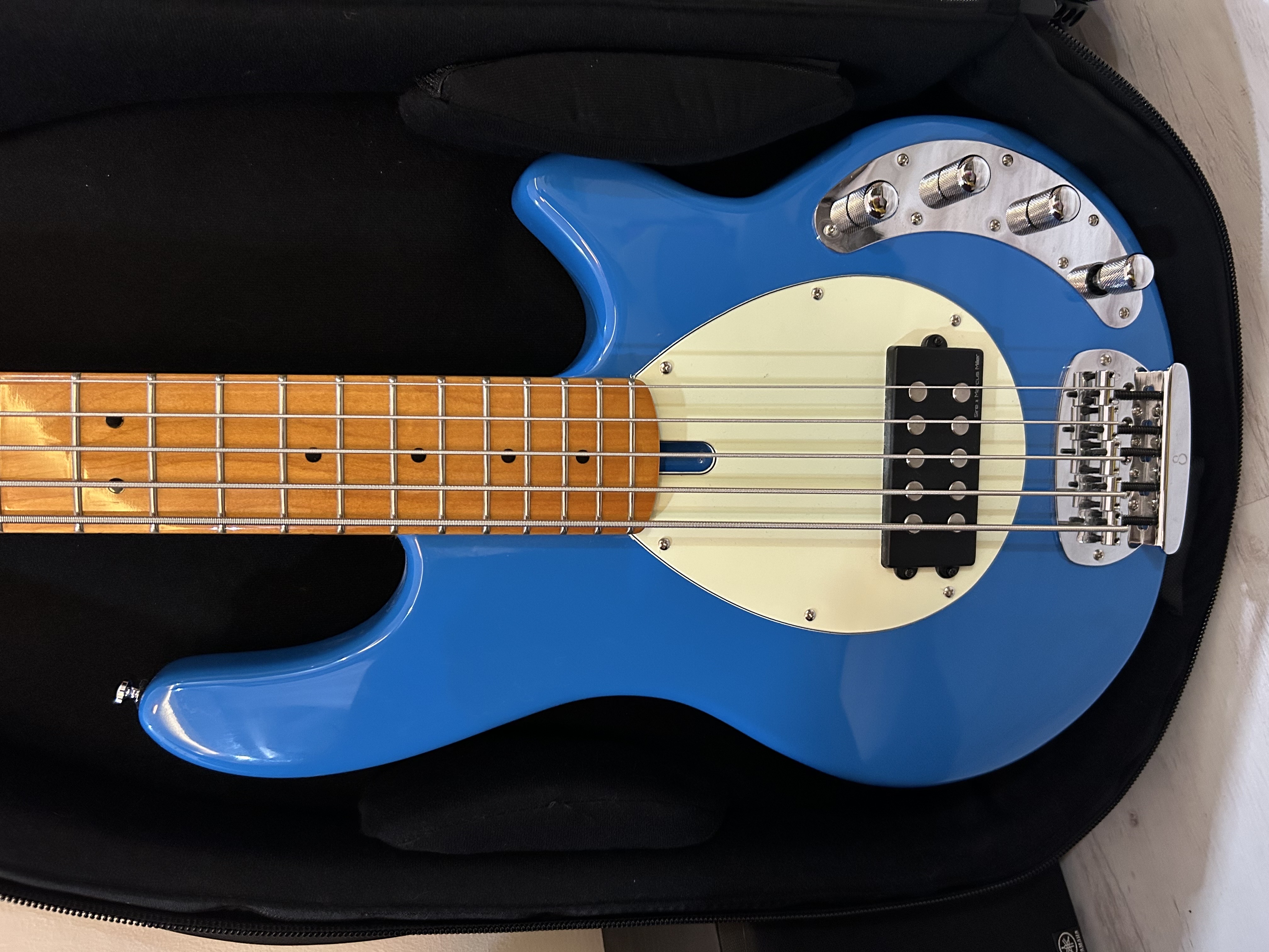 Marcus Miller Sire Z3 5 telli bas gitar 1