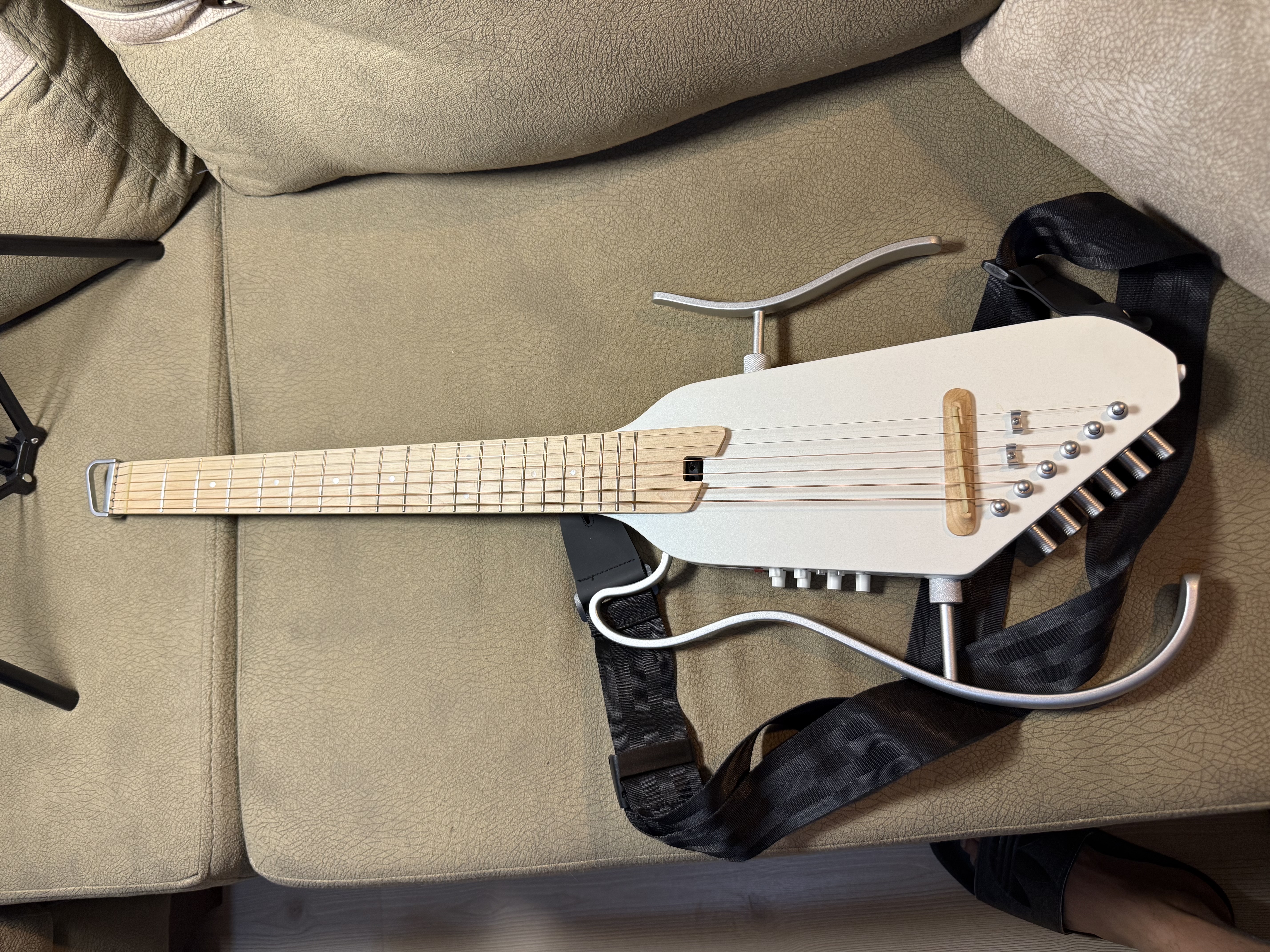 Donner Hush-I Pro Elektro Akustik Gitar 3