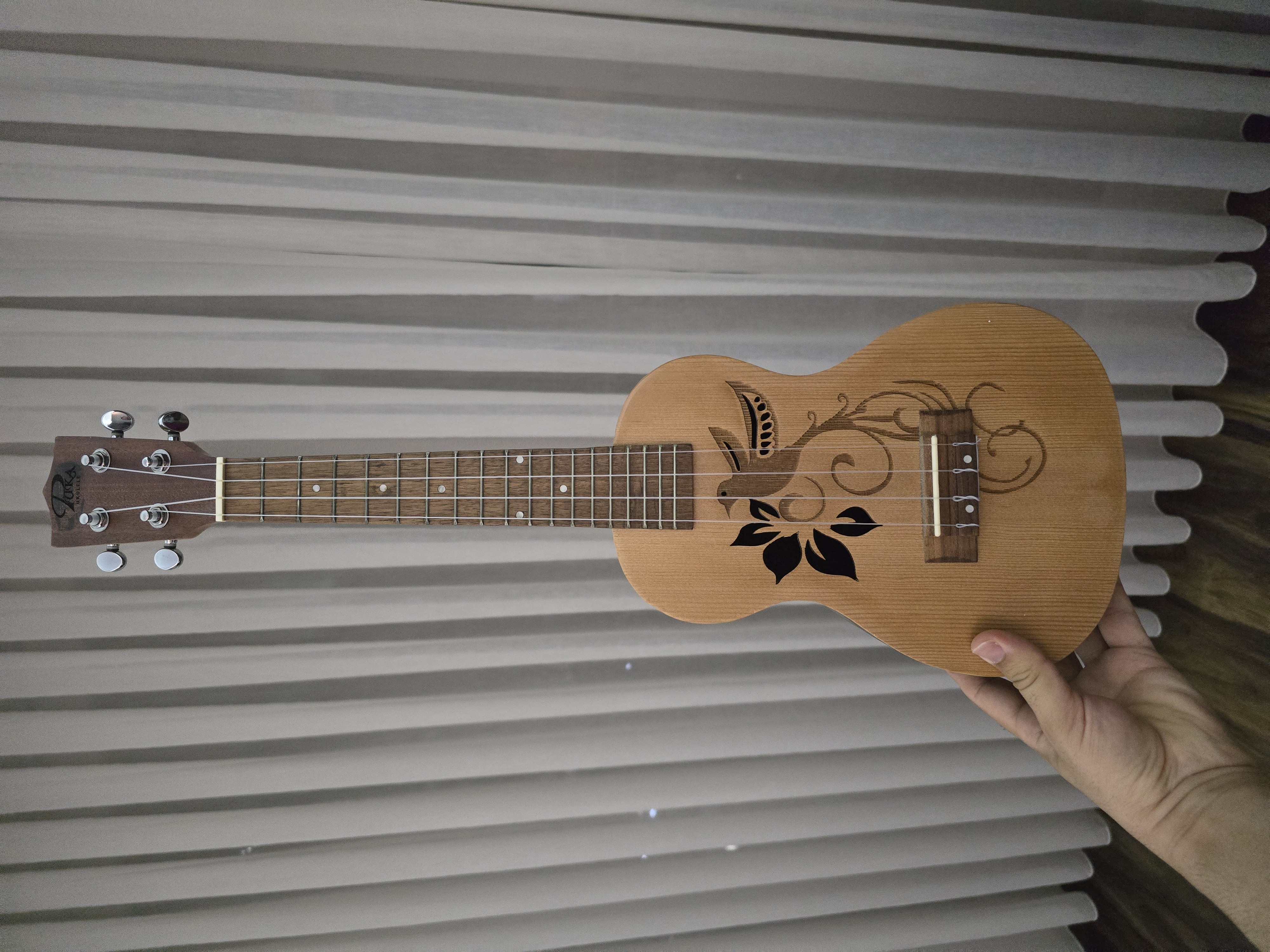 PUKA MARKA CONCERT UKULELE 1