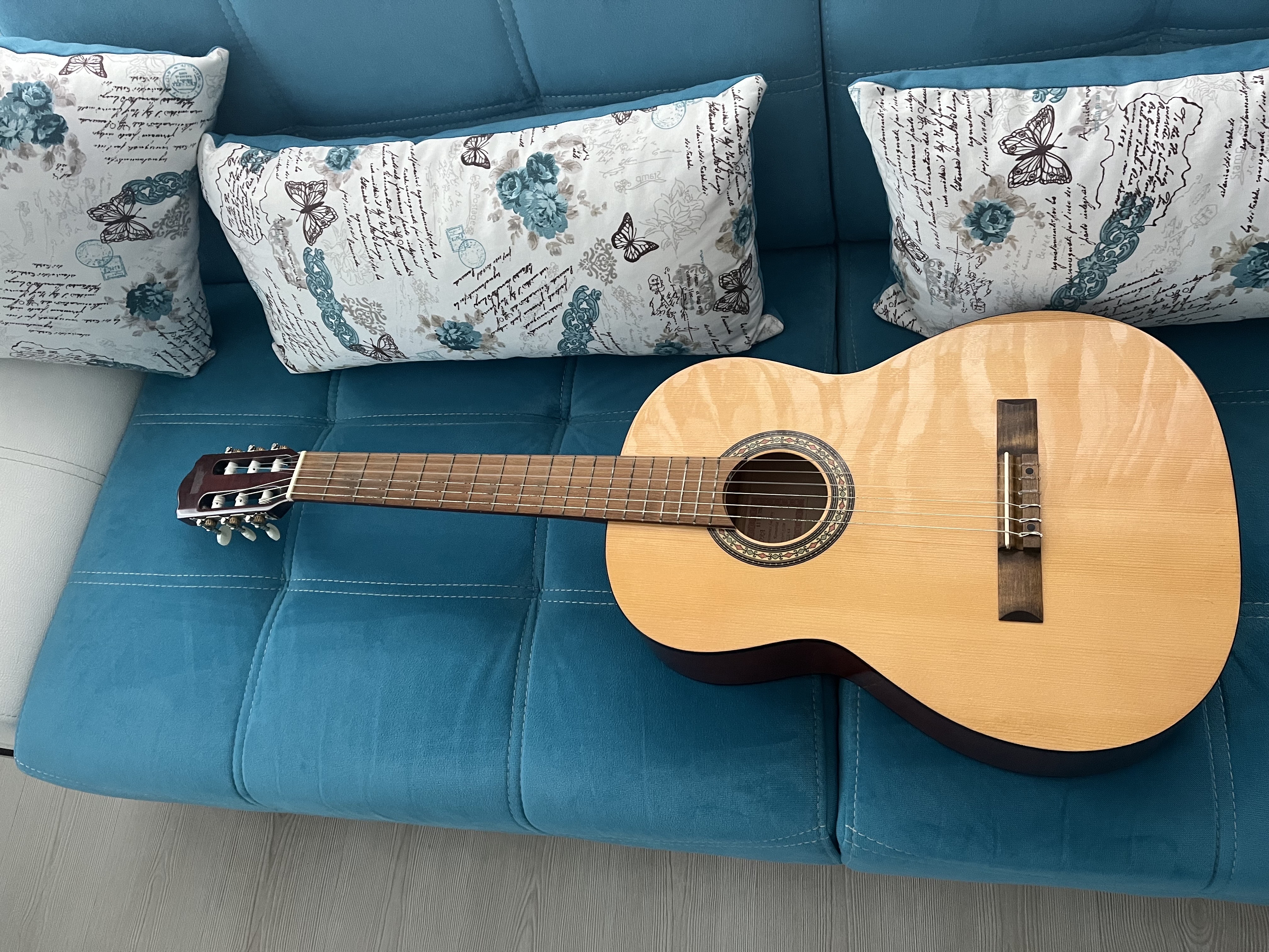 Hora Marka Klasik Gitar Hiç Kullanılmadı 1