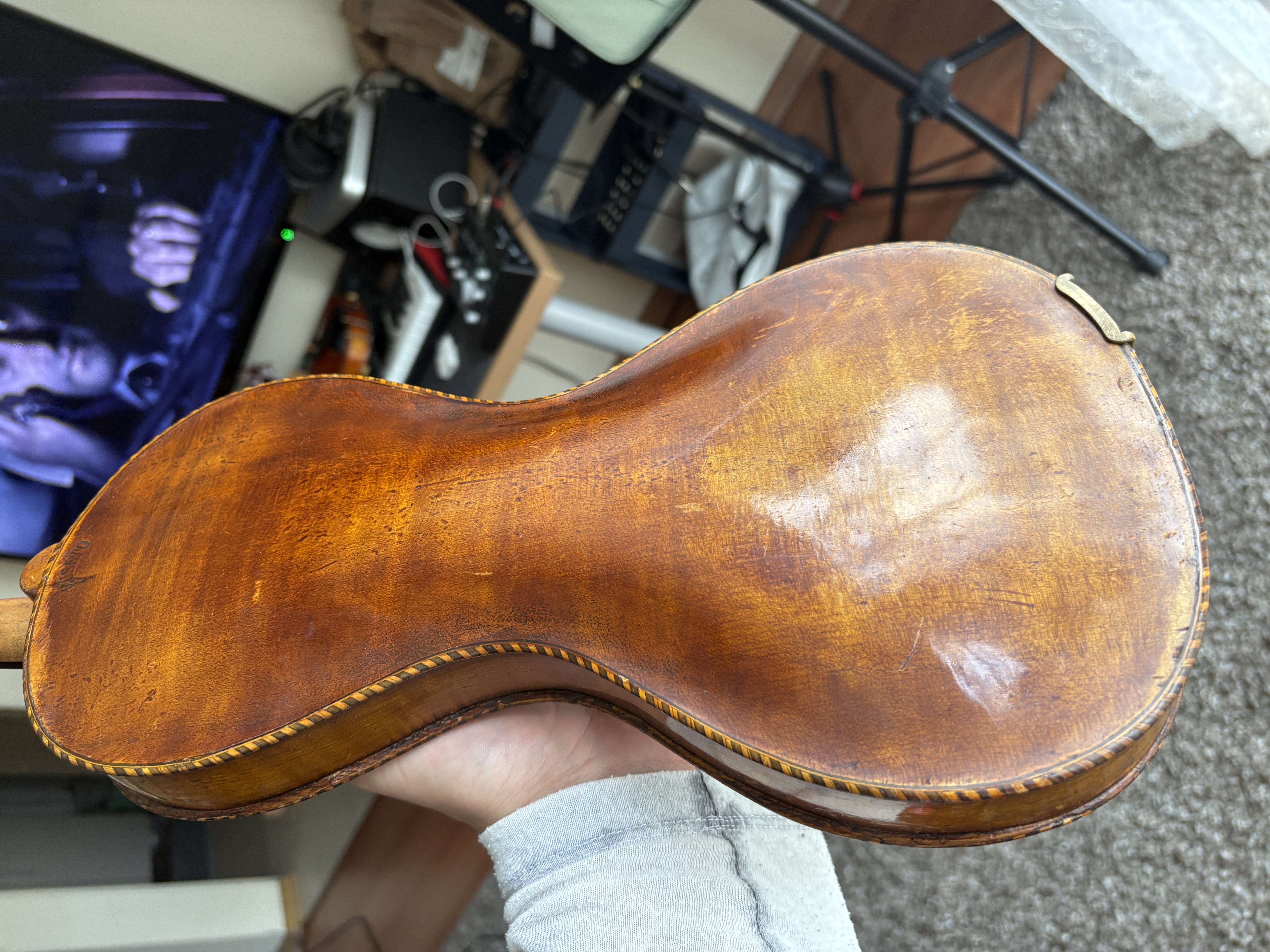 GUSETTO BAROK FORM KEMAN 1