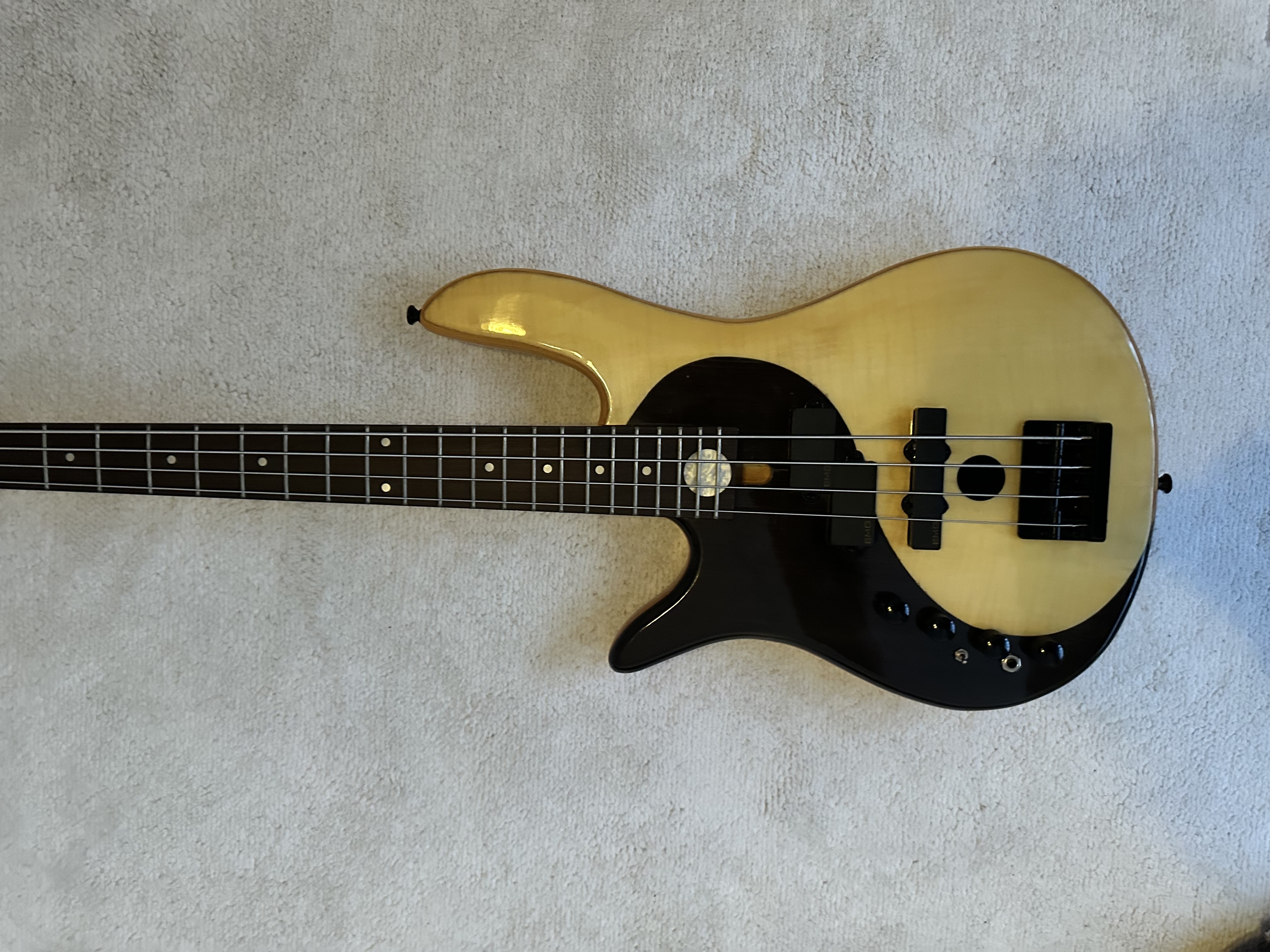 Fodera 4 telli Solak bas gitar 2