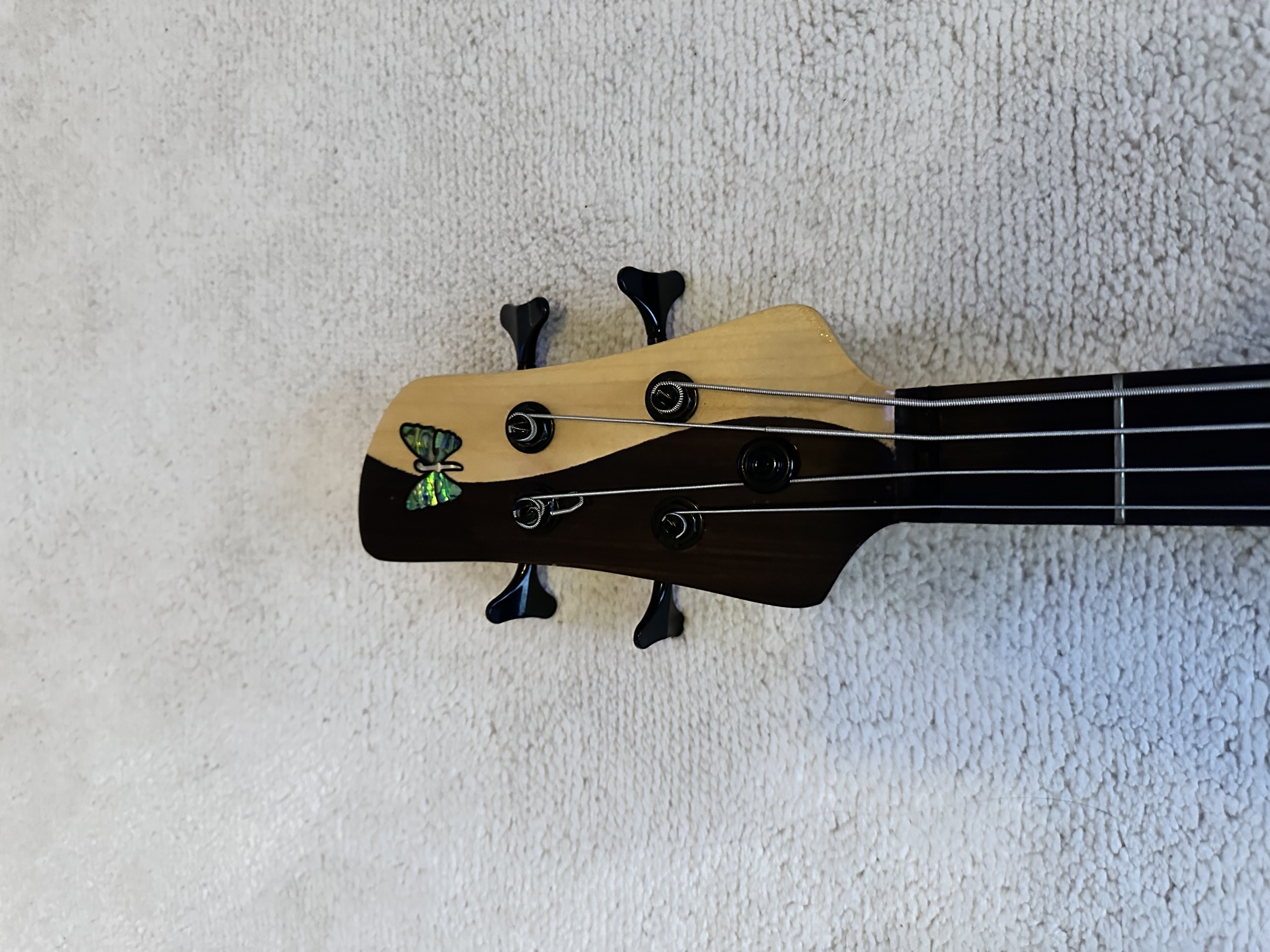 Fodera 4 telli Solak bas gitar 1