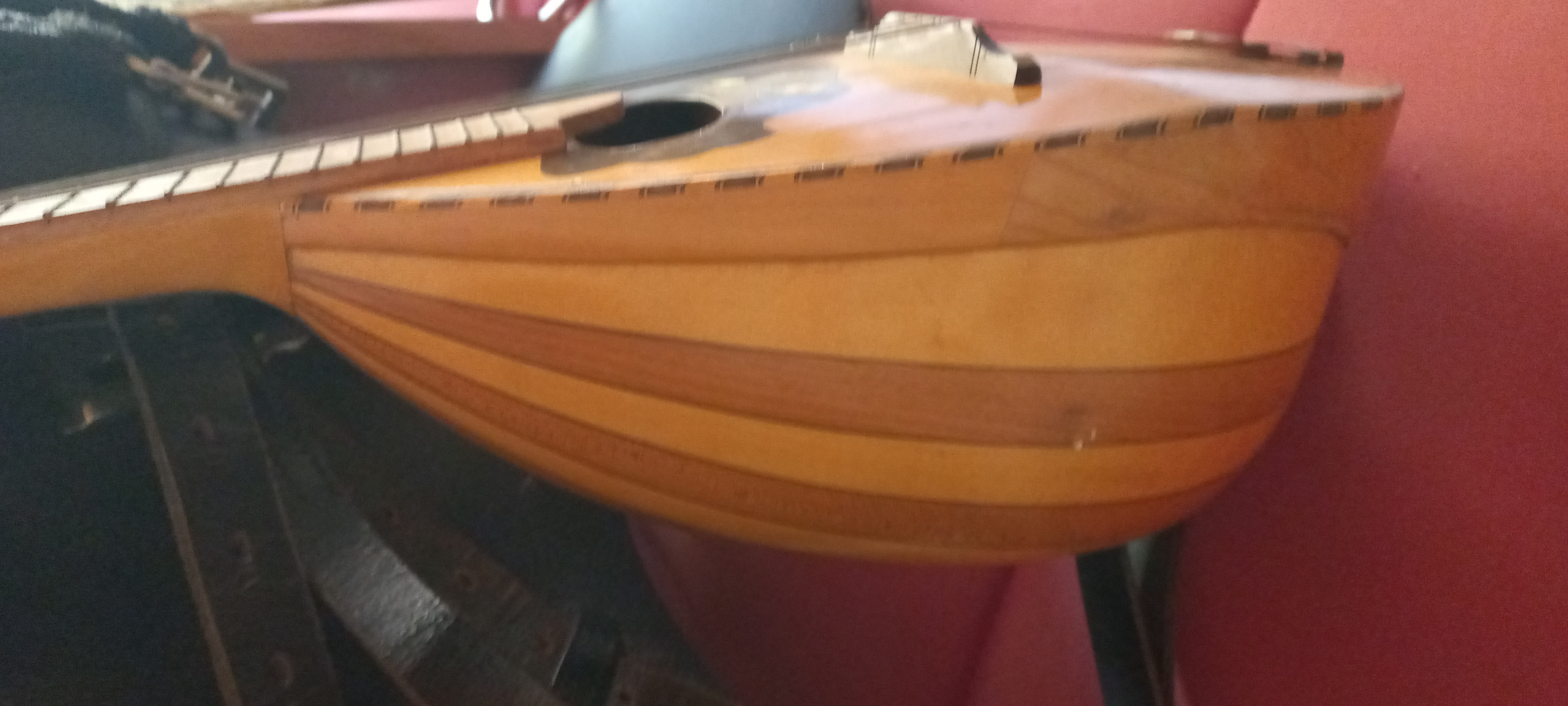 Mandolin (orj.elyapım) 4