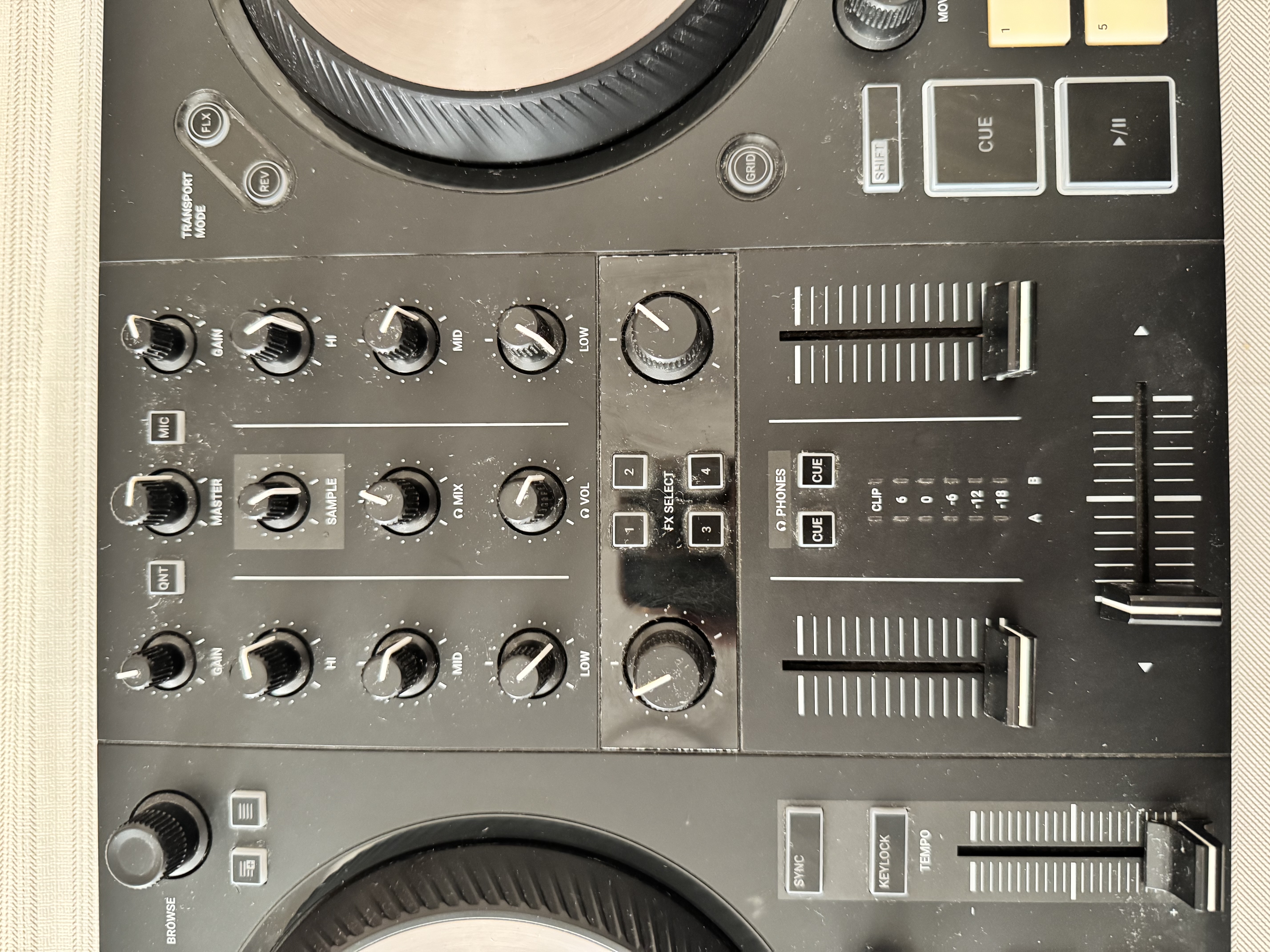 Traktor Kontrol S2 4