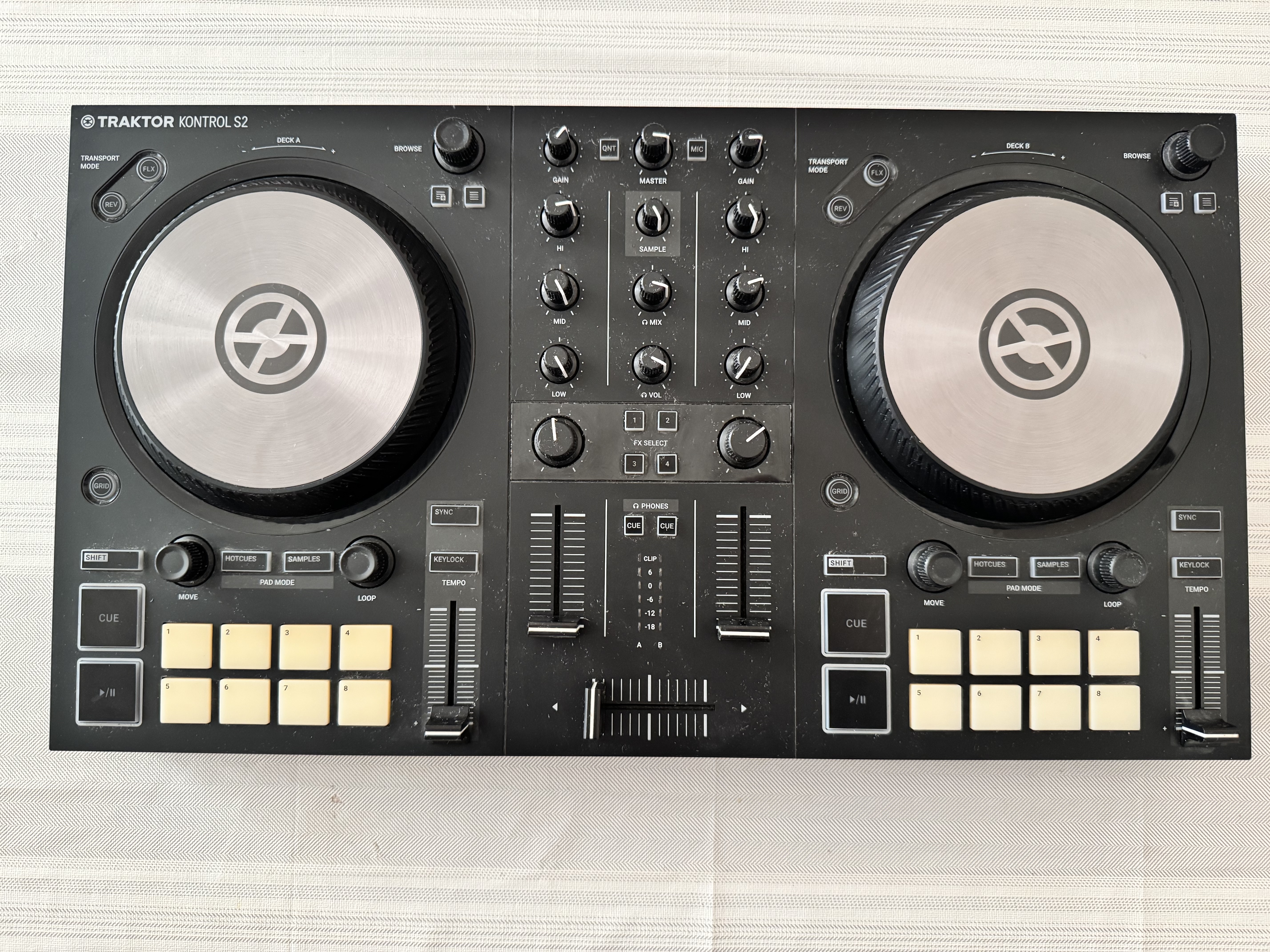 Traktor Kontrol S2 2