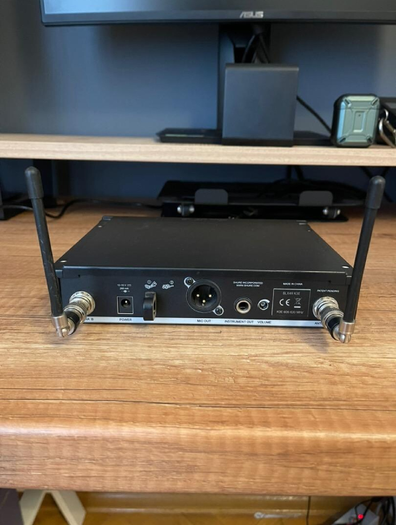 Shure BLX4R Kablosuz Mikrofon 4