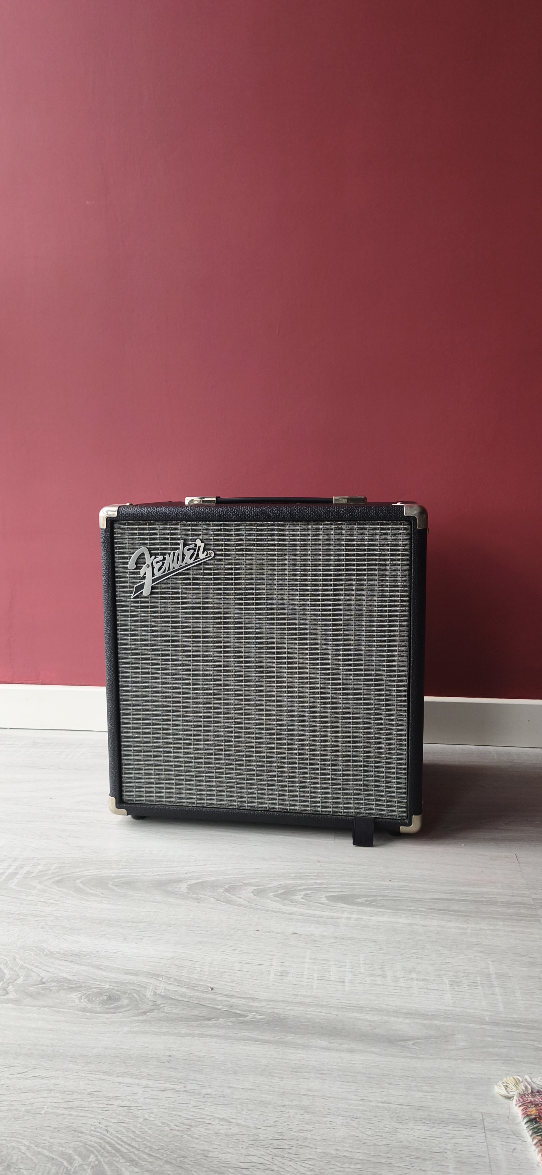 Fender Rumble 25 Bas Gitar Amfisi 1