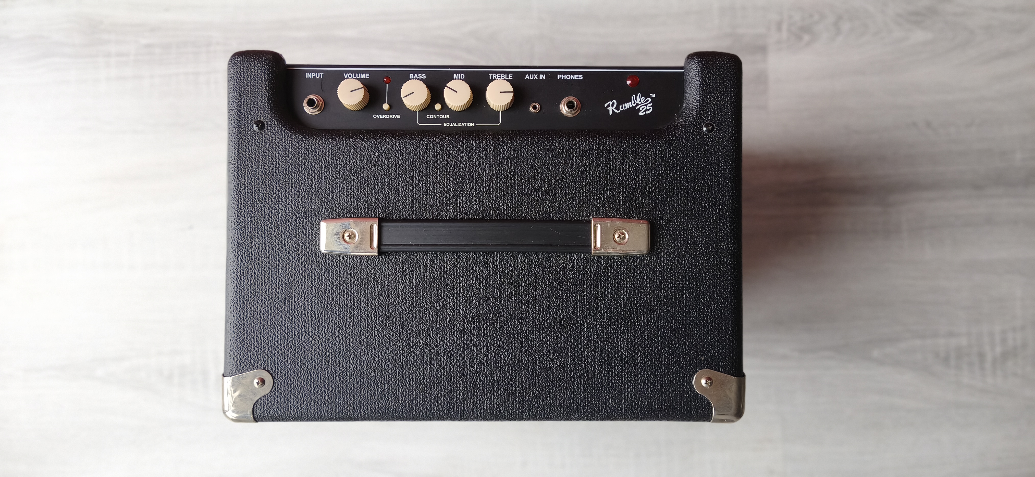 Fender Rumble 25 Bas Gitar Amfisi 3