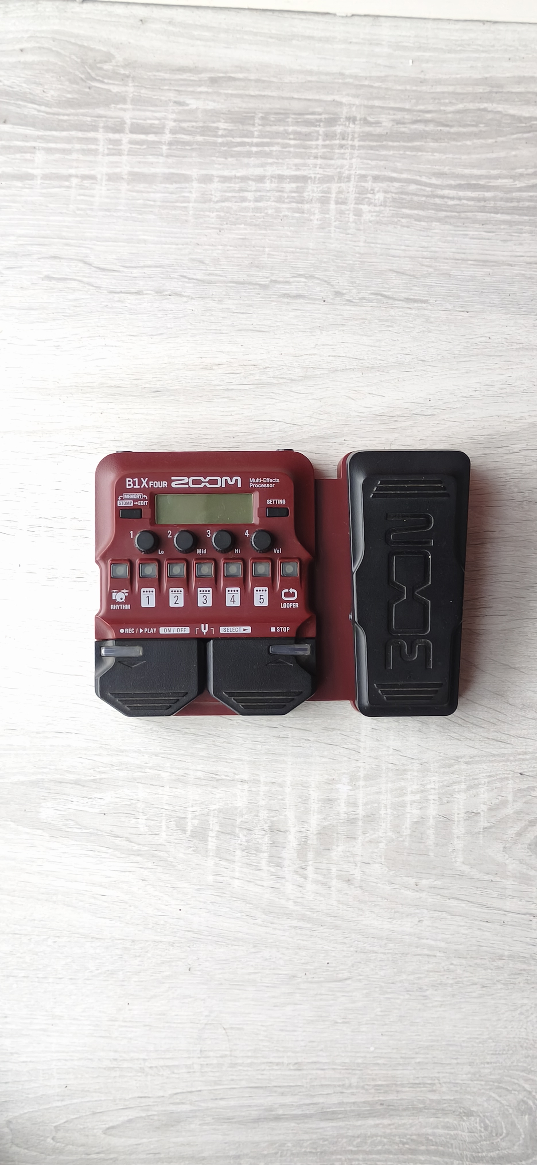 Zoom B1X FOUR Bas Gitar Efekt Prosesörü 1