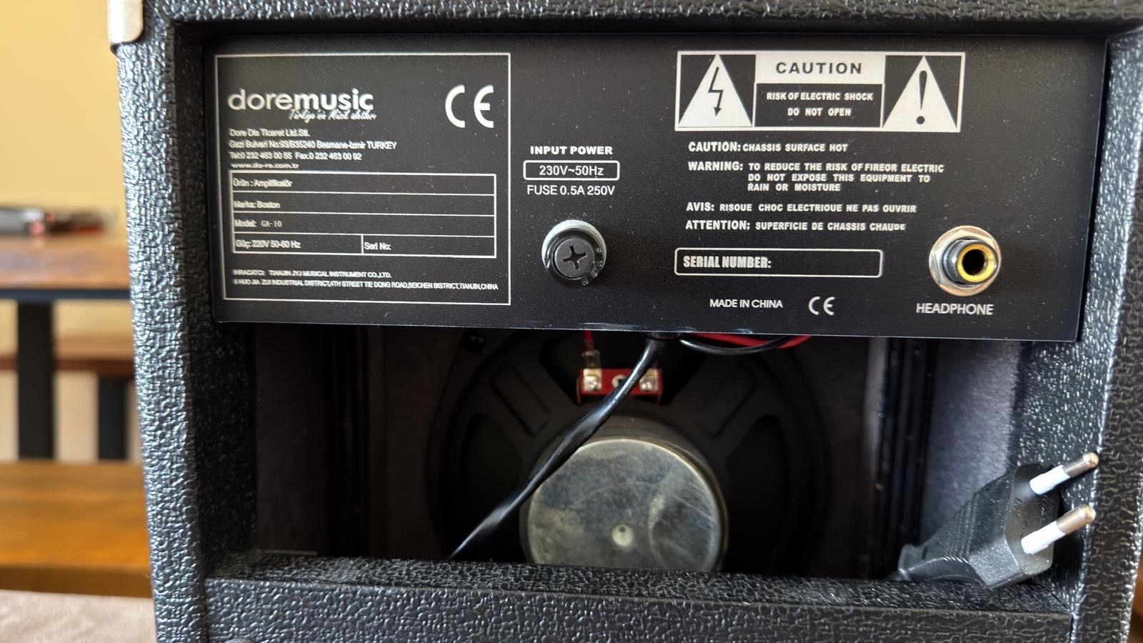 Boston GA-10 elektro gitar amfisi 5