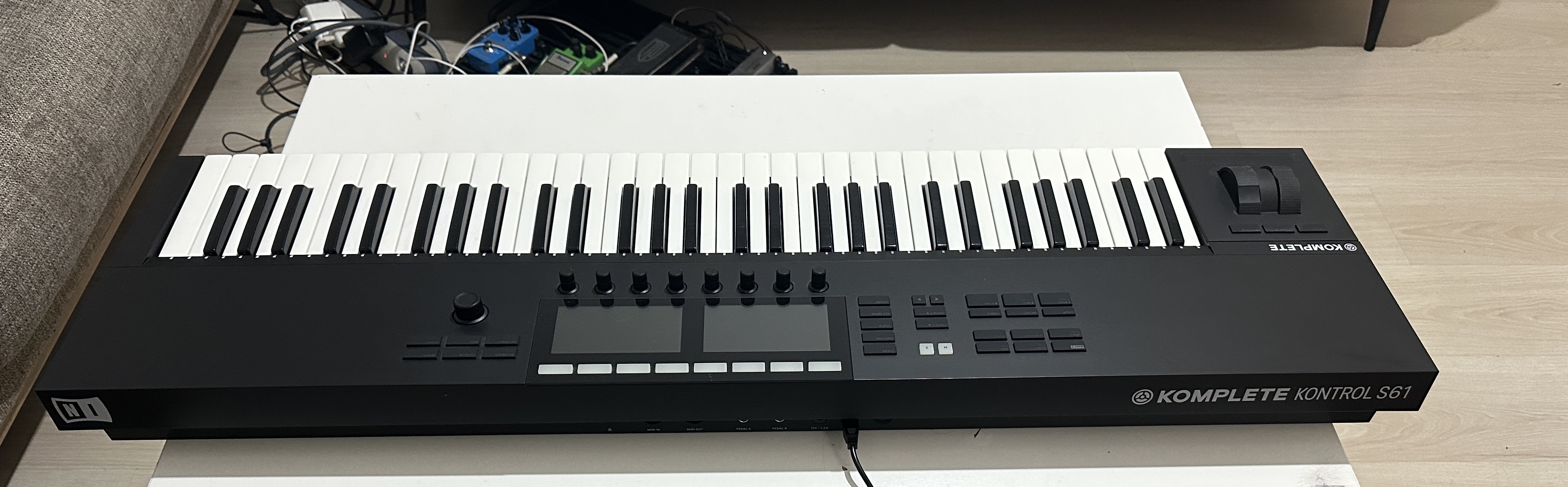 Native Instruments Komplete Kontrol S61 MK2 MIDI Klavye - 61 Tuş 2