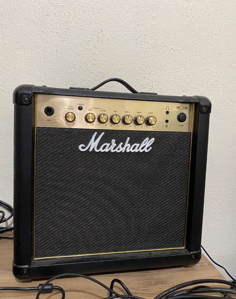 MARSHALL MG15R elektro gitar amfisi 1
