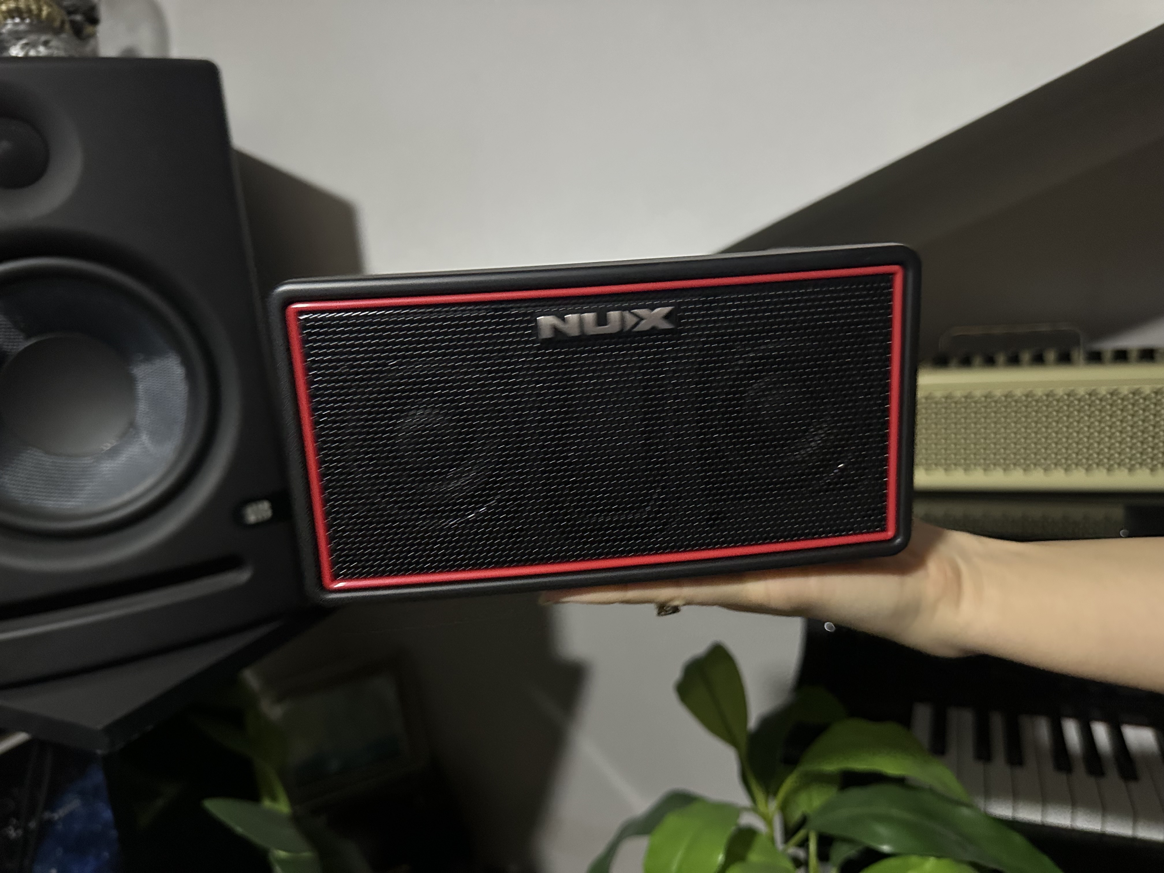 Nux MIGHTY AIR taşınabilir gitar amfisi 2