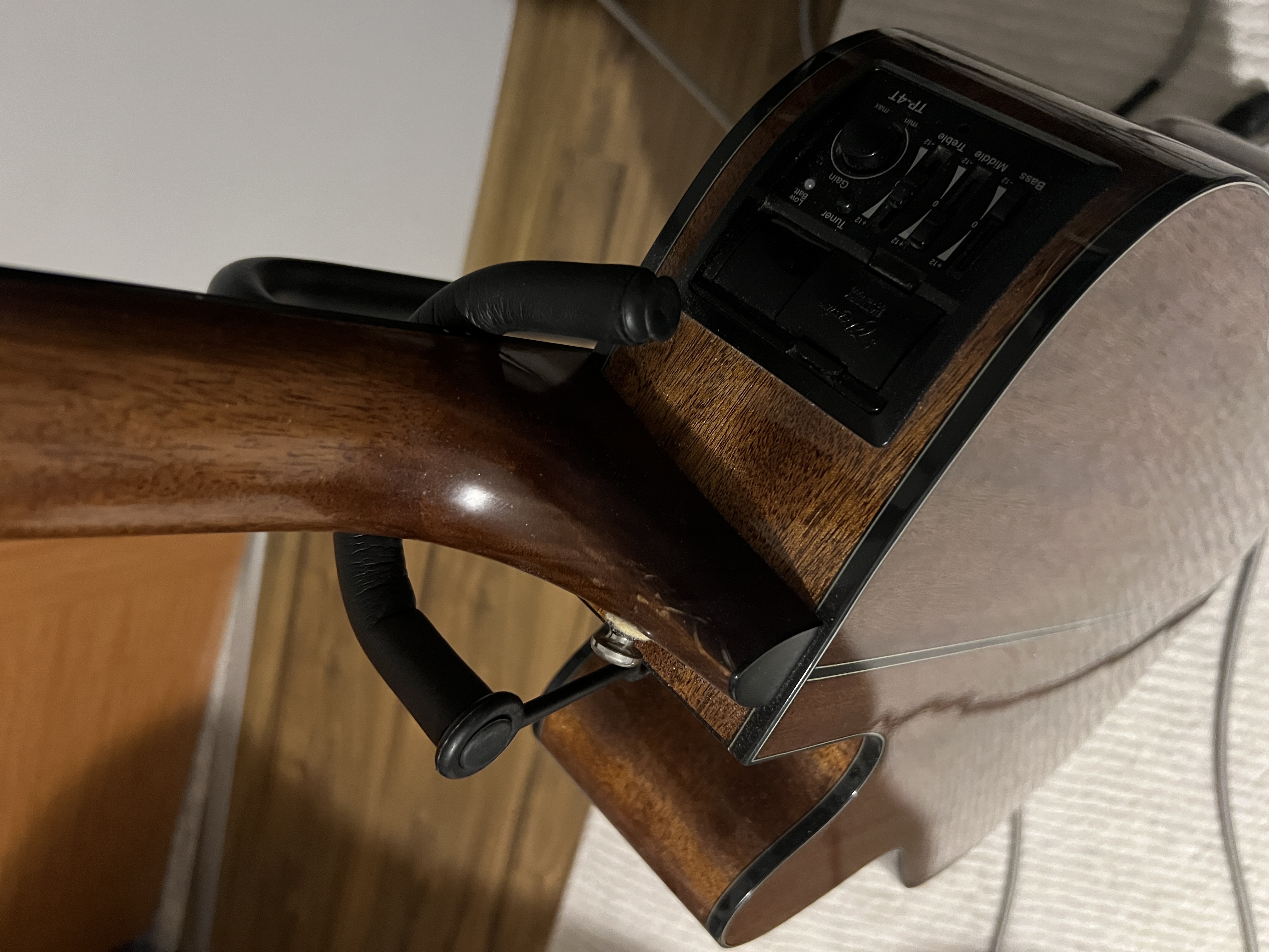 Takamine GN15CE NAT SERIES 15 Elektro Akustik Gitar 6