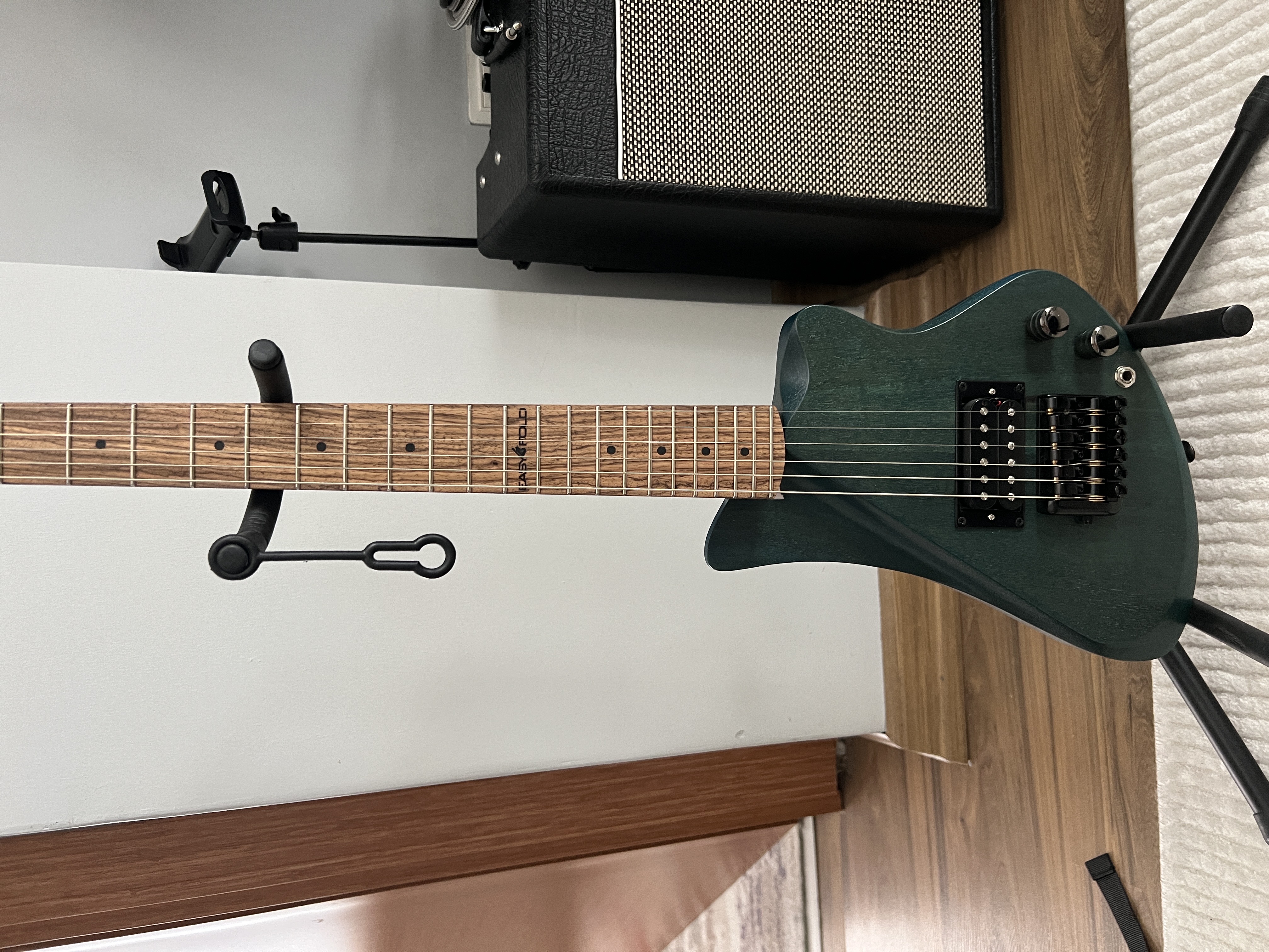 Makeev Easy Fold Custom Travel Electric Guitar 1