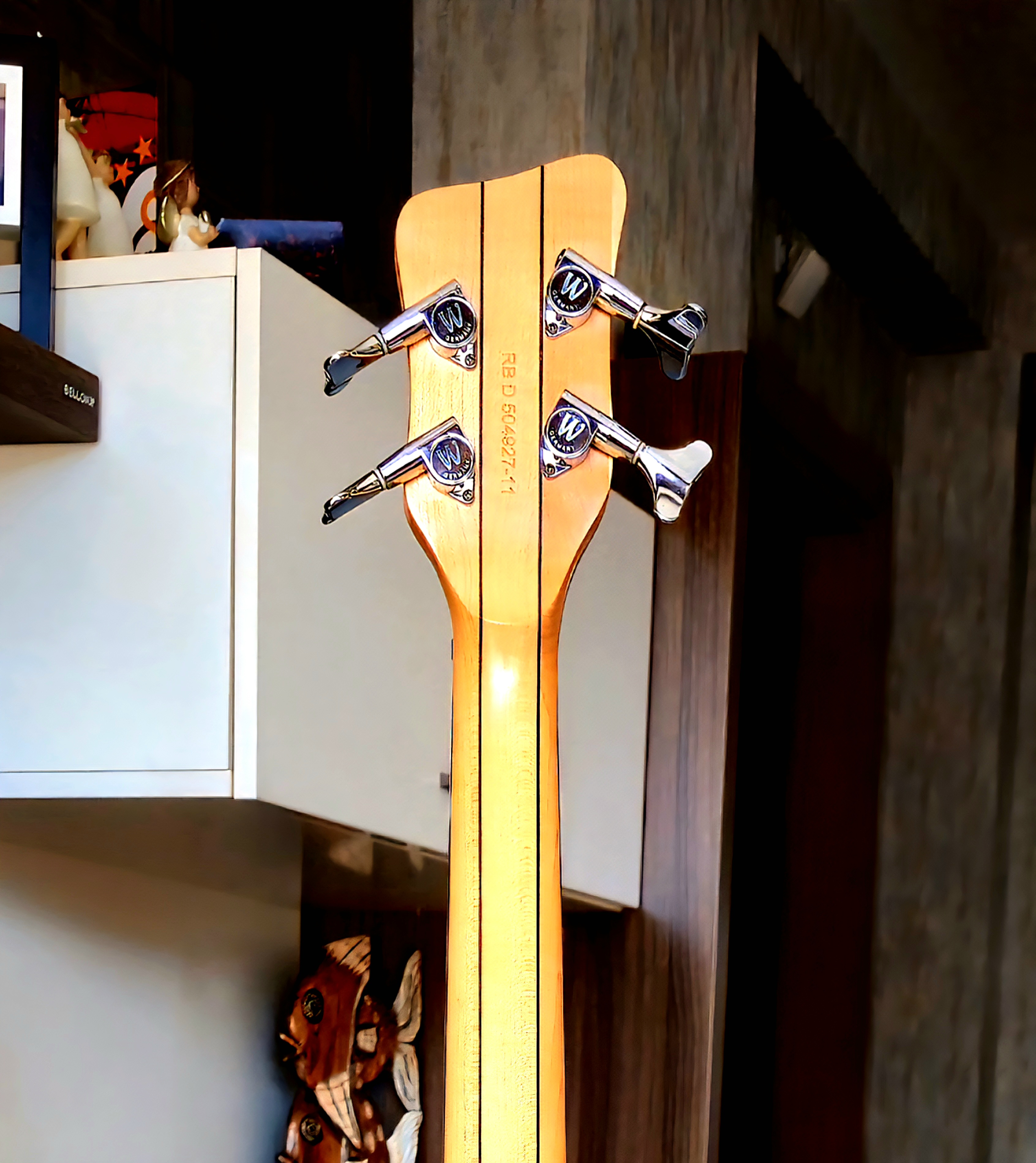 Warwick RockBass Corvette Basic,4 Telli - Masif Siyah Bass Gitar 4