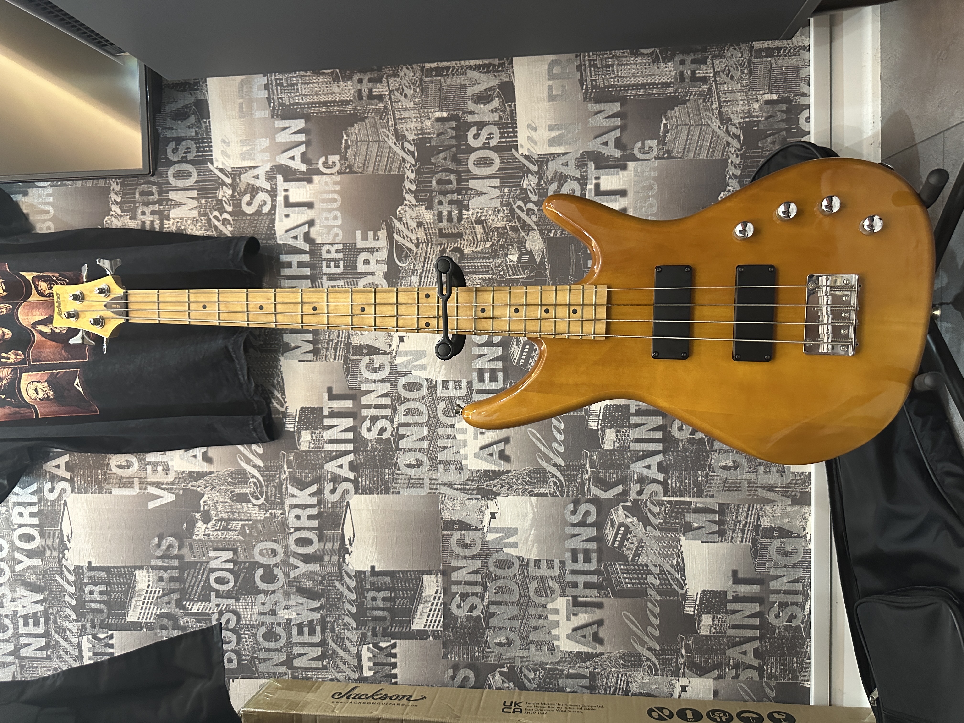 Ashton AB-800 aktif manyetikli bass gitar sıfr etiketli 5