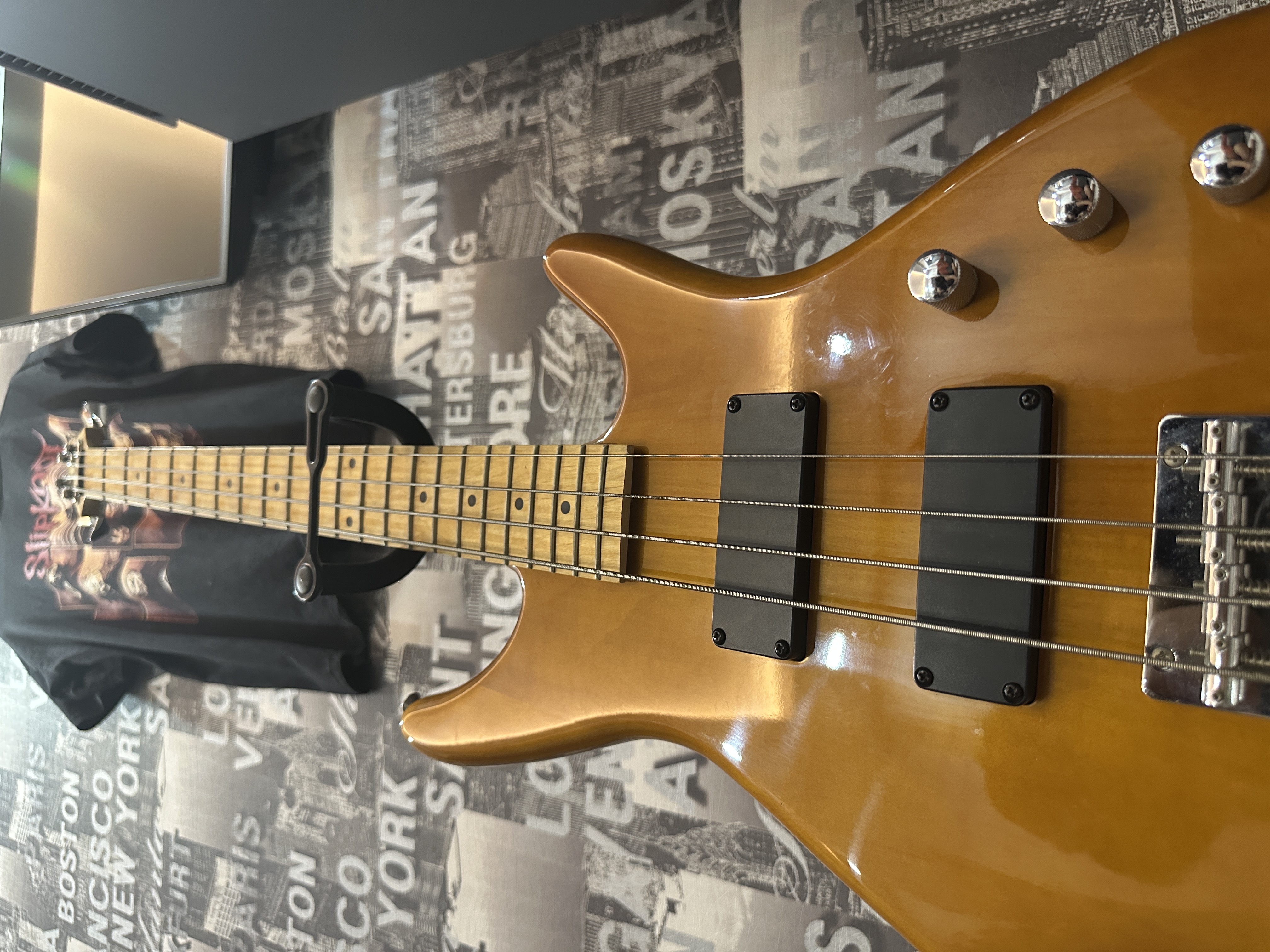 Ashton AB-800 aktif manyetikli bass gitar sıfr etiketli 3