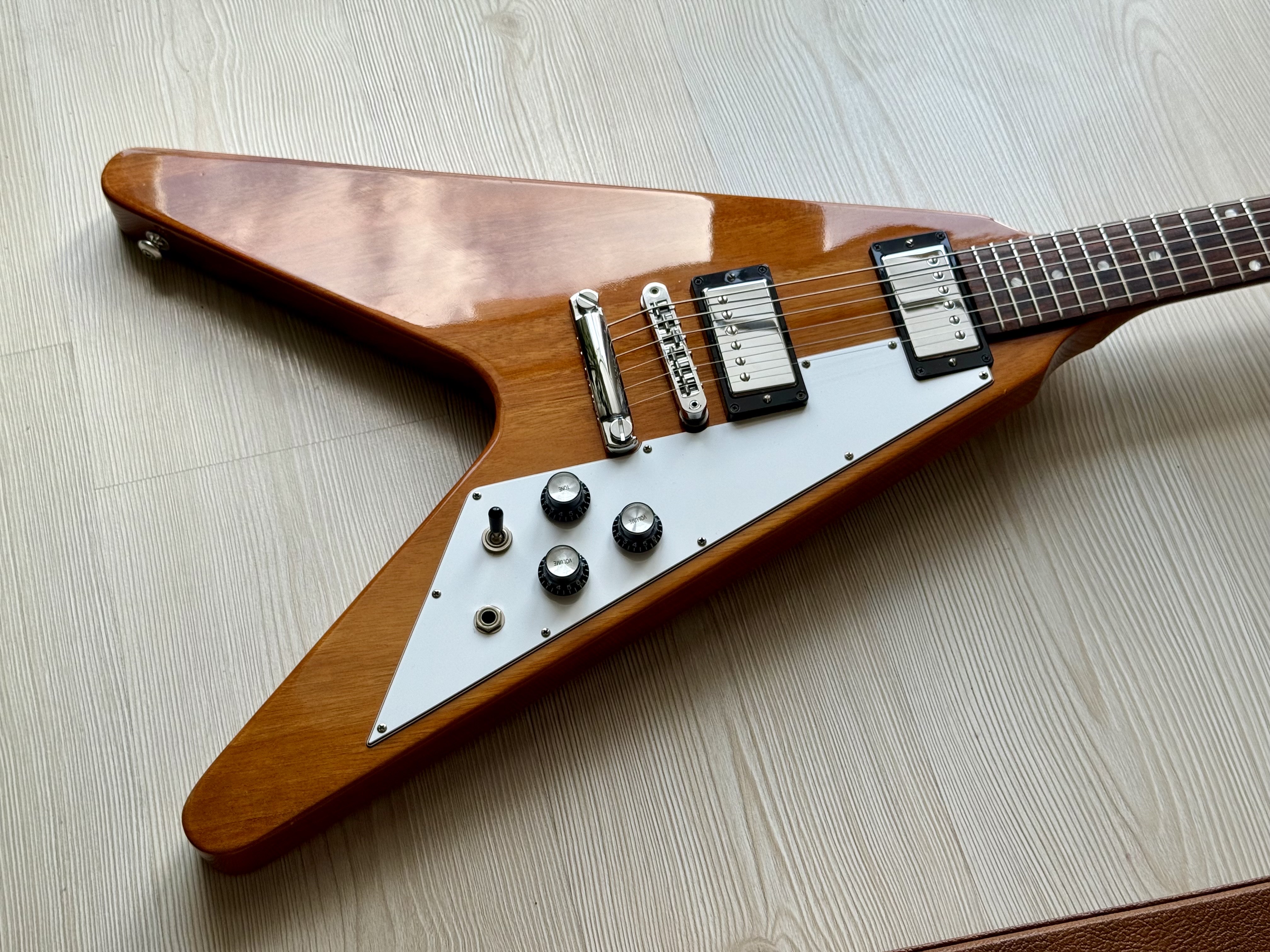 Gibson Flying V Antique Natural 2