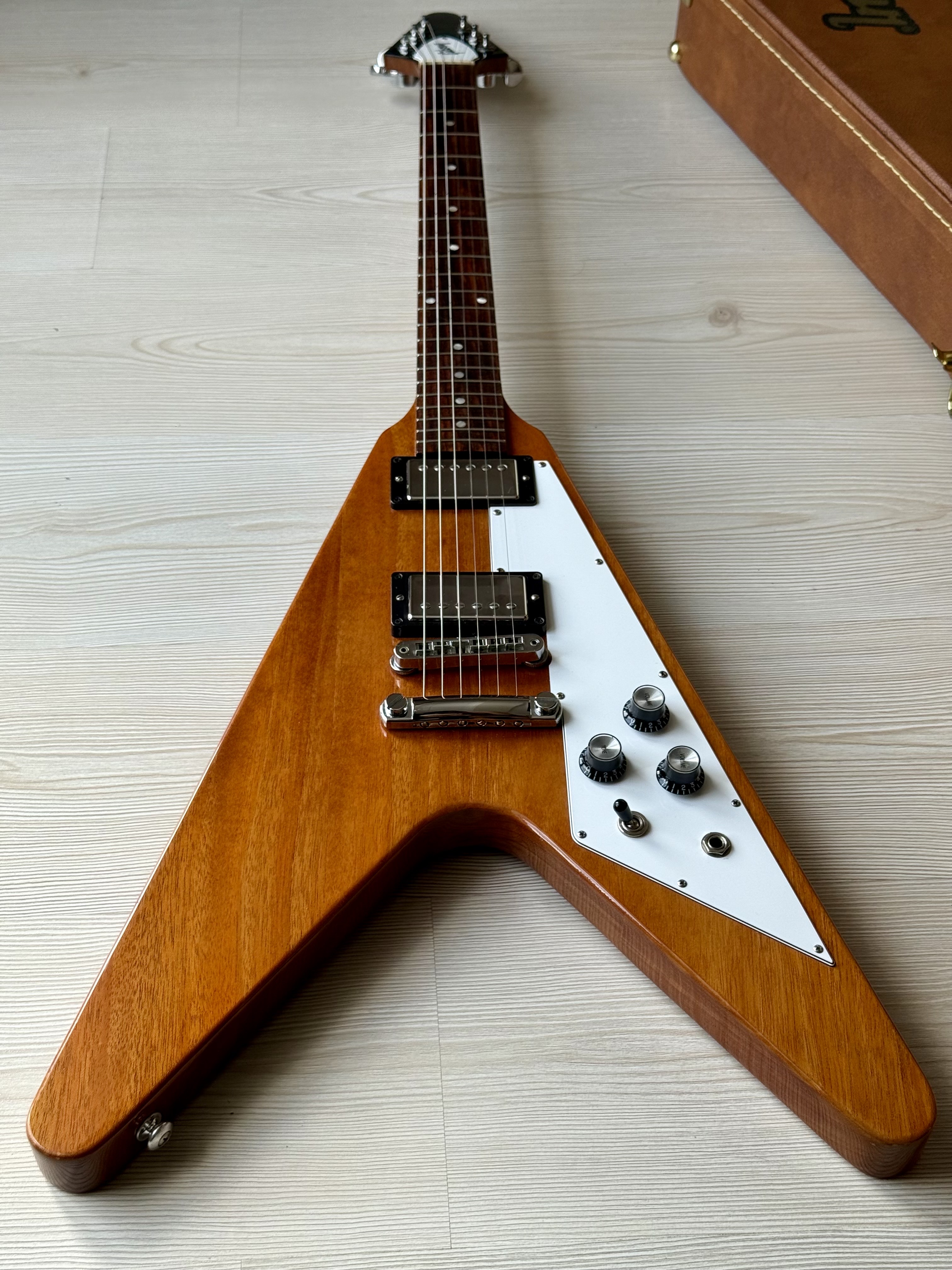 Gibson Flying V Antique Natural 6