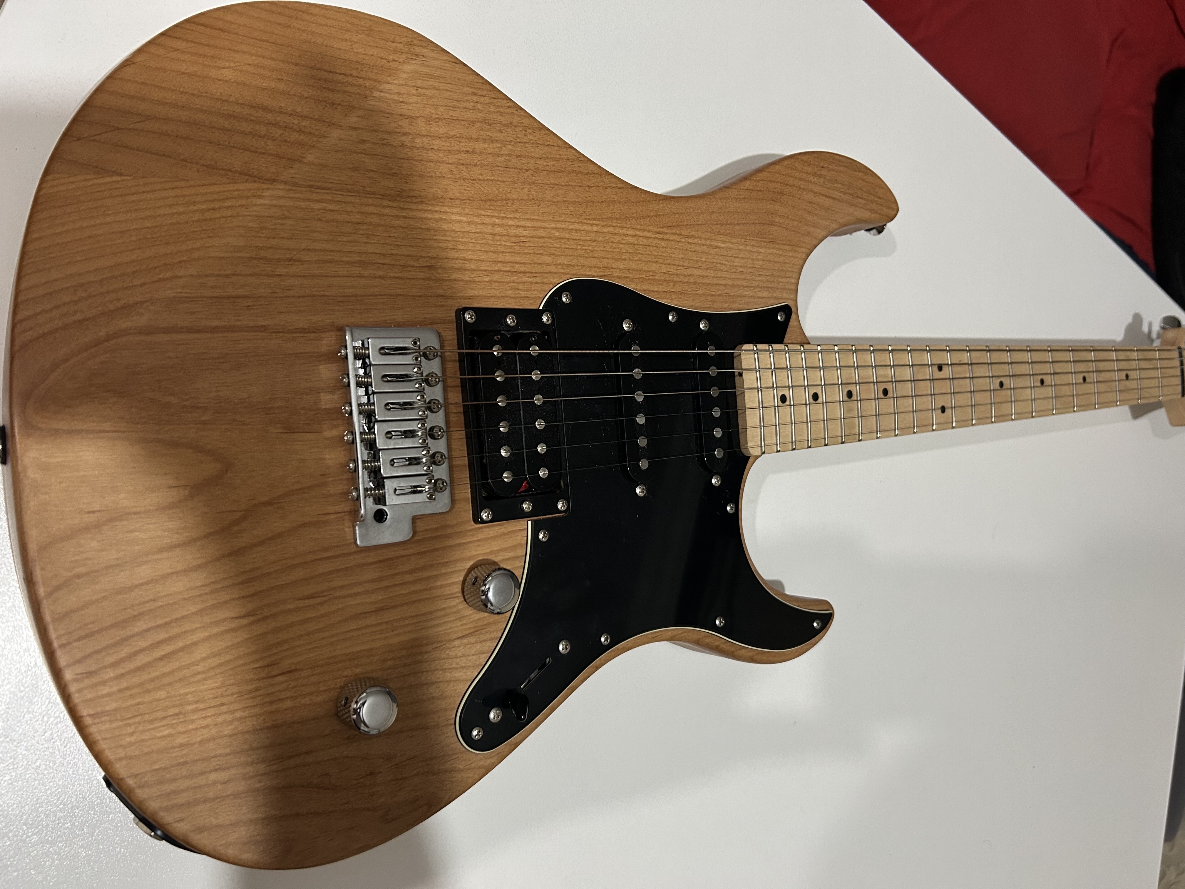 Elektro gitar Yamaha Pacifica PA112VMXYNS Set 4