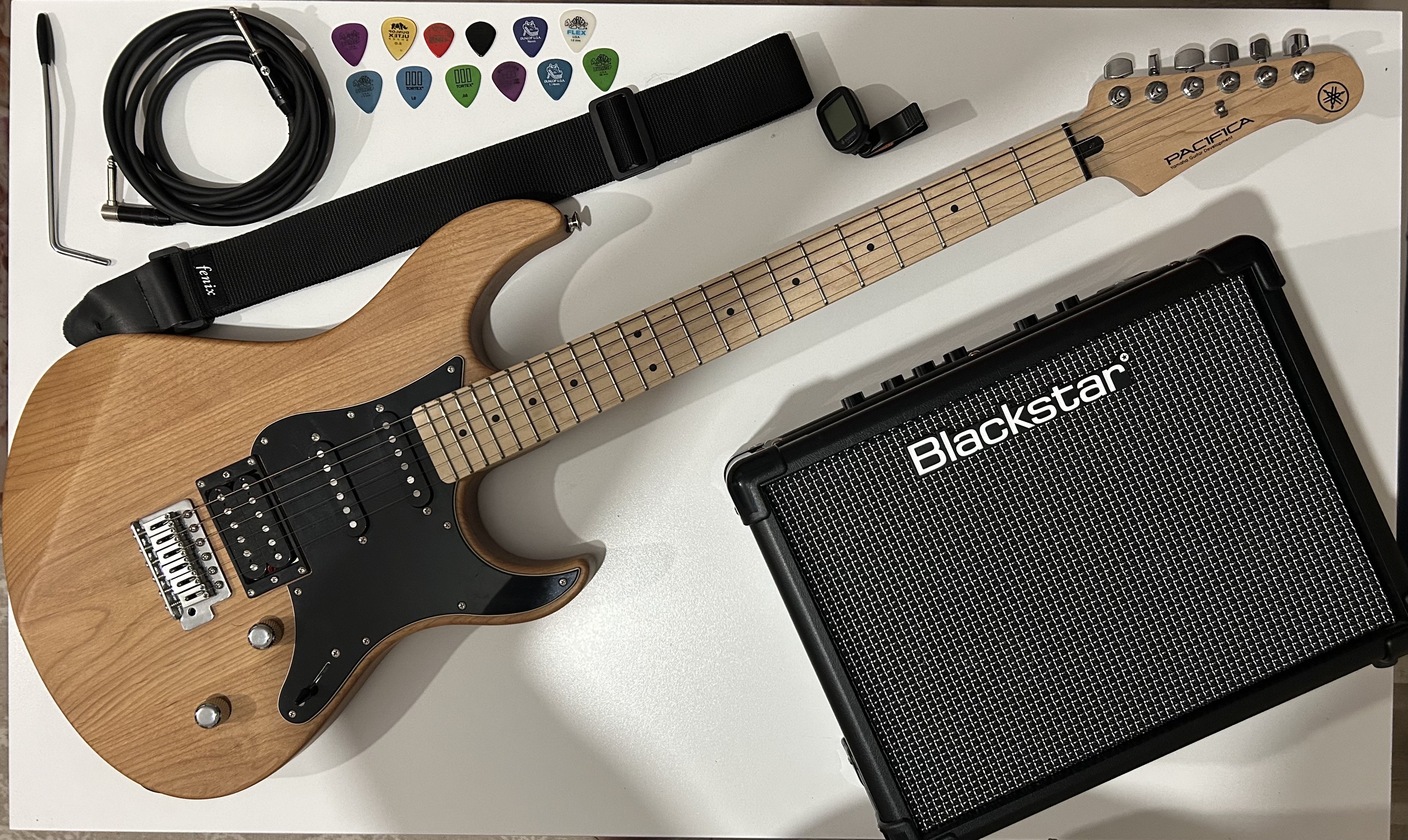 Elektro gitar Yamaha Pacifica PA112VMXYNS Set 1