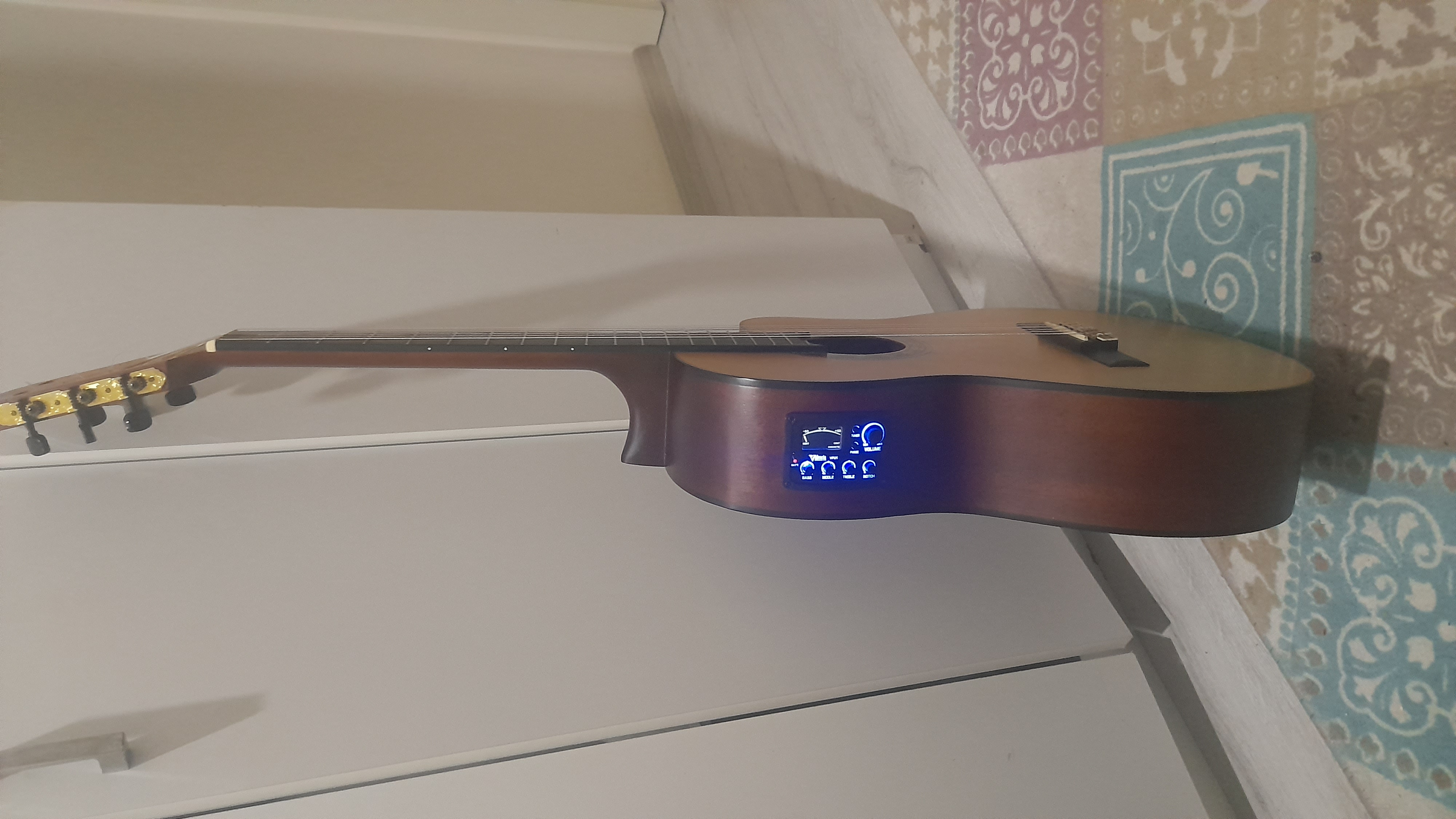 Valencia VC304CE Elektro Klasik Gitar 6