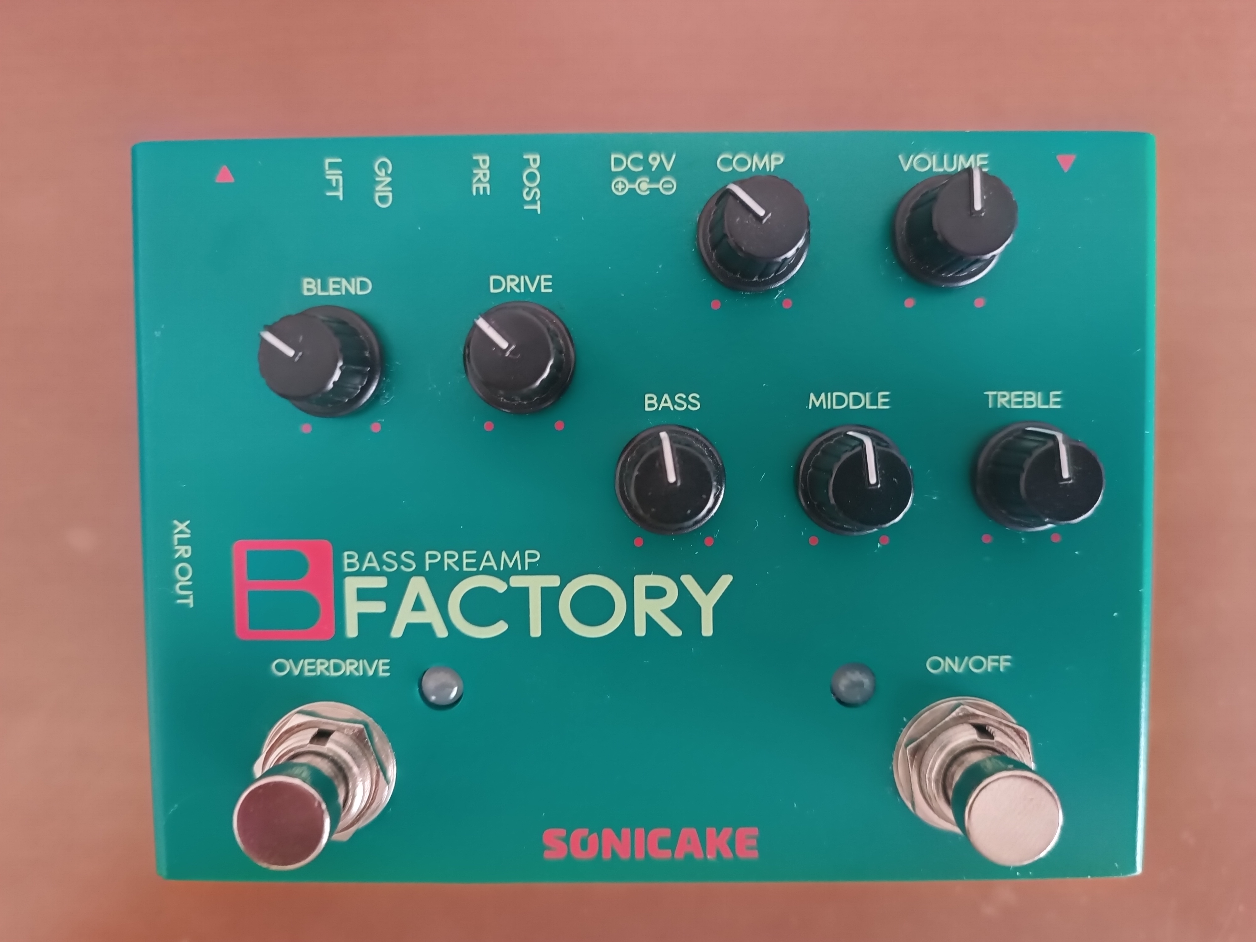 Sonicake B Factory DuaLane Bass Preamp Pedalı 1