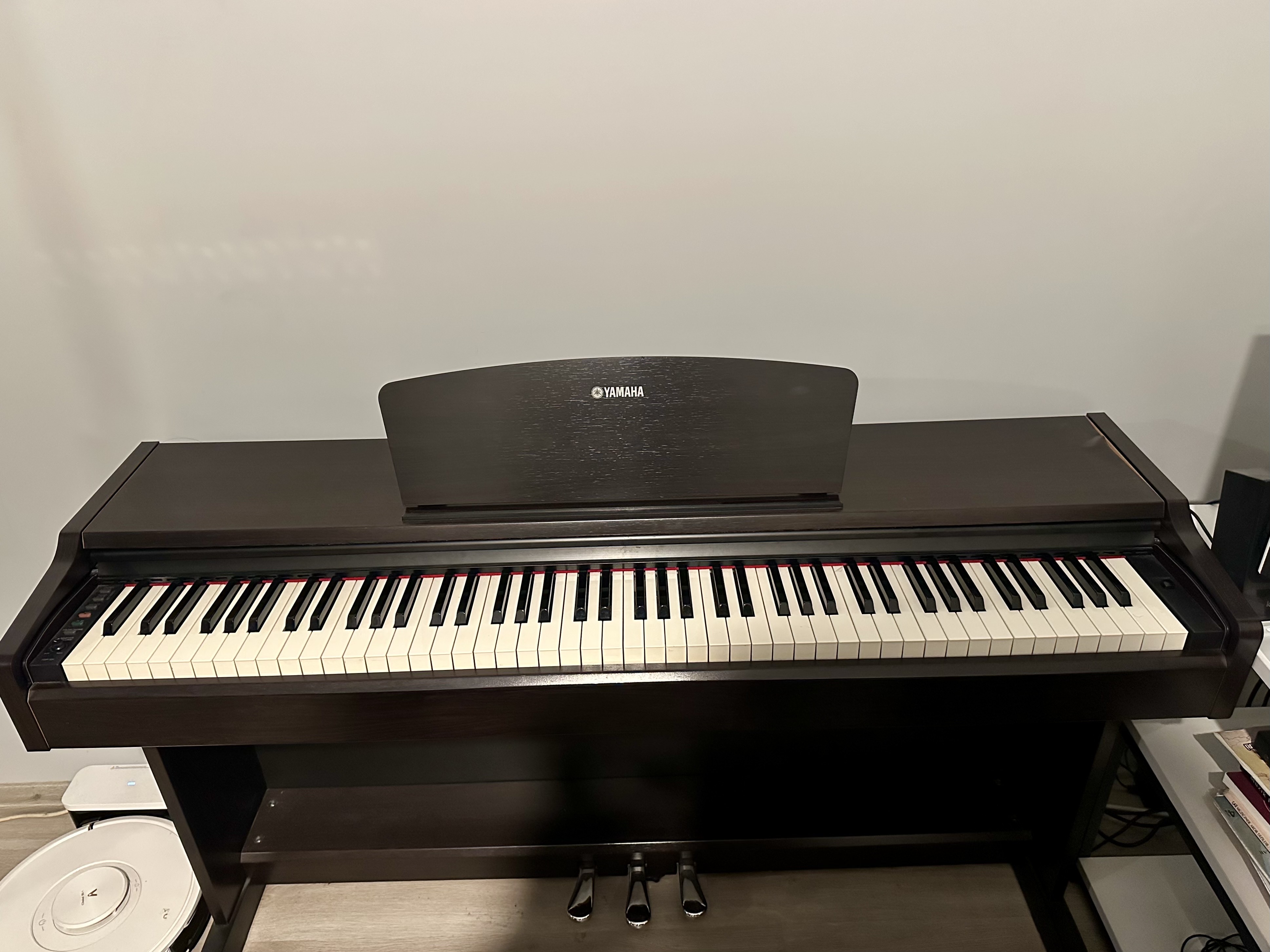 YAMAHA ARIUS YDP-131 DİJİTAL PİYANO 1