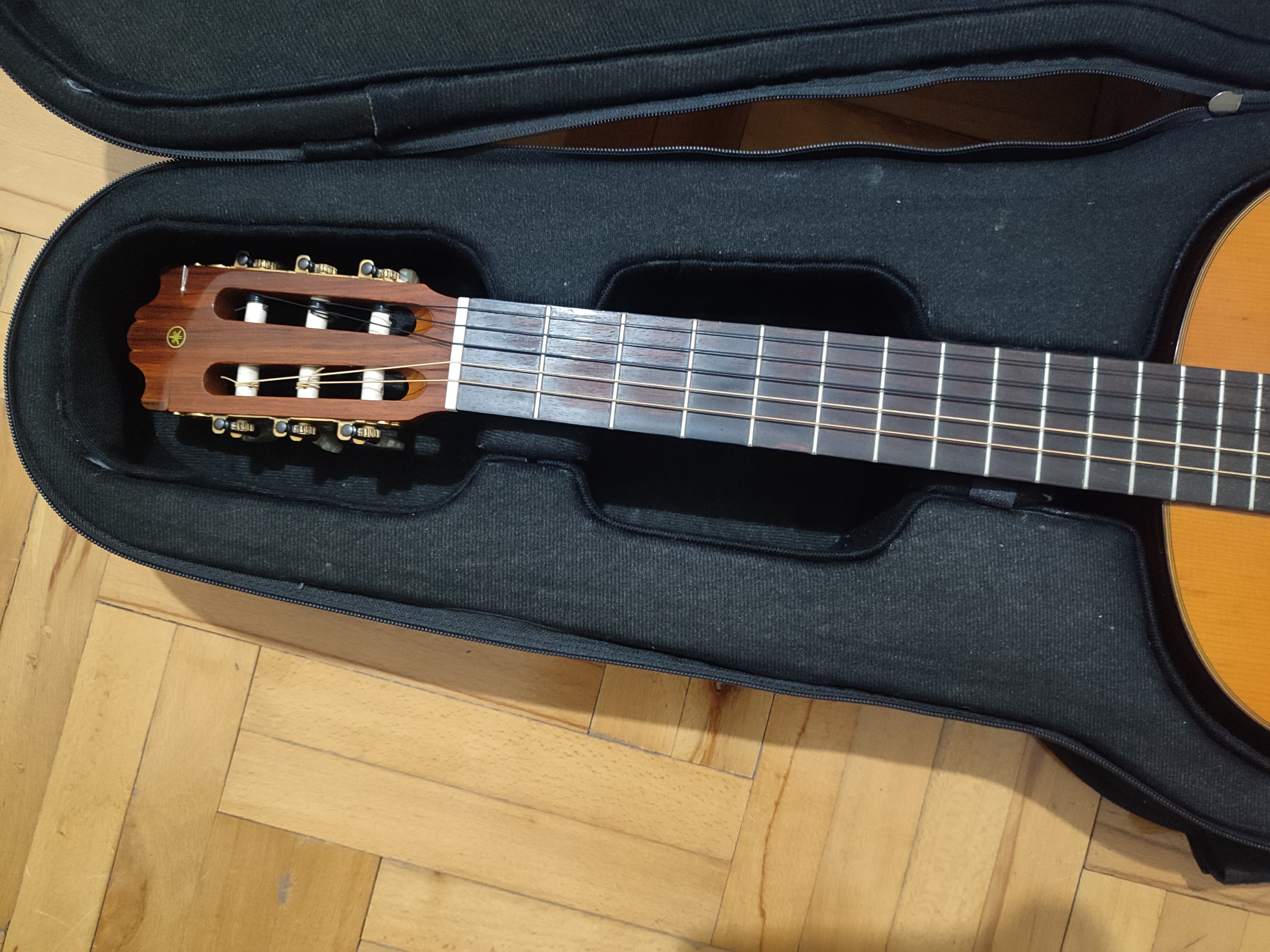 Yamaha G235ii Klasik Gitar 4