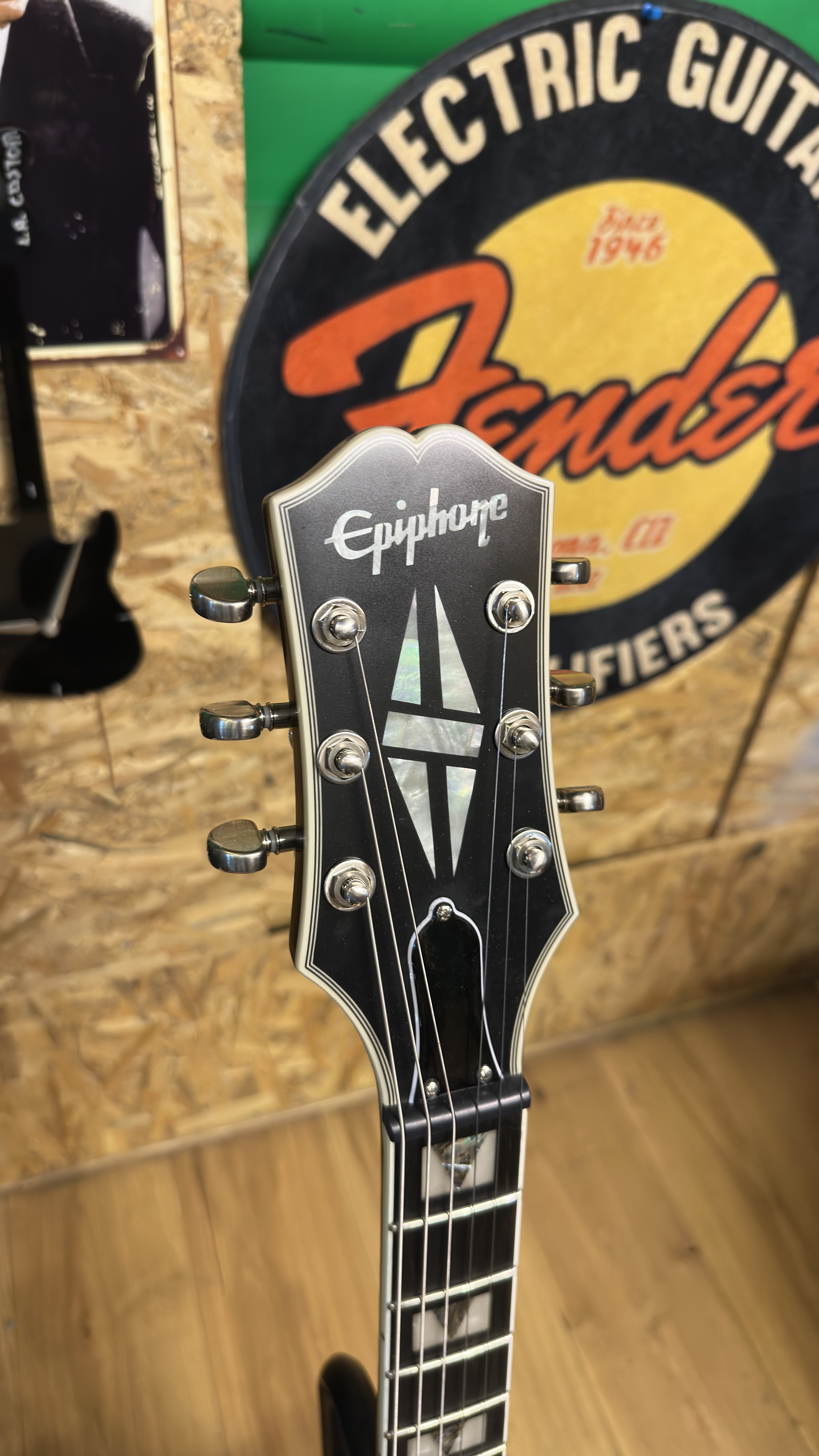 Epiphone Les Paul Prophecy Black Aged Gloss La Custom Shop 3