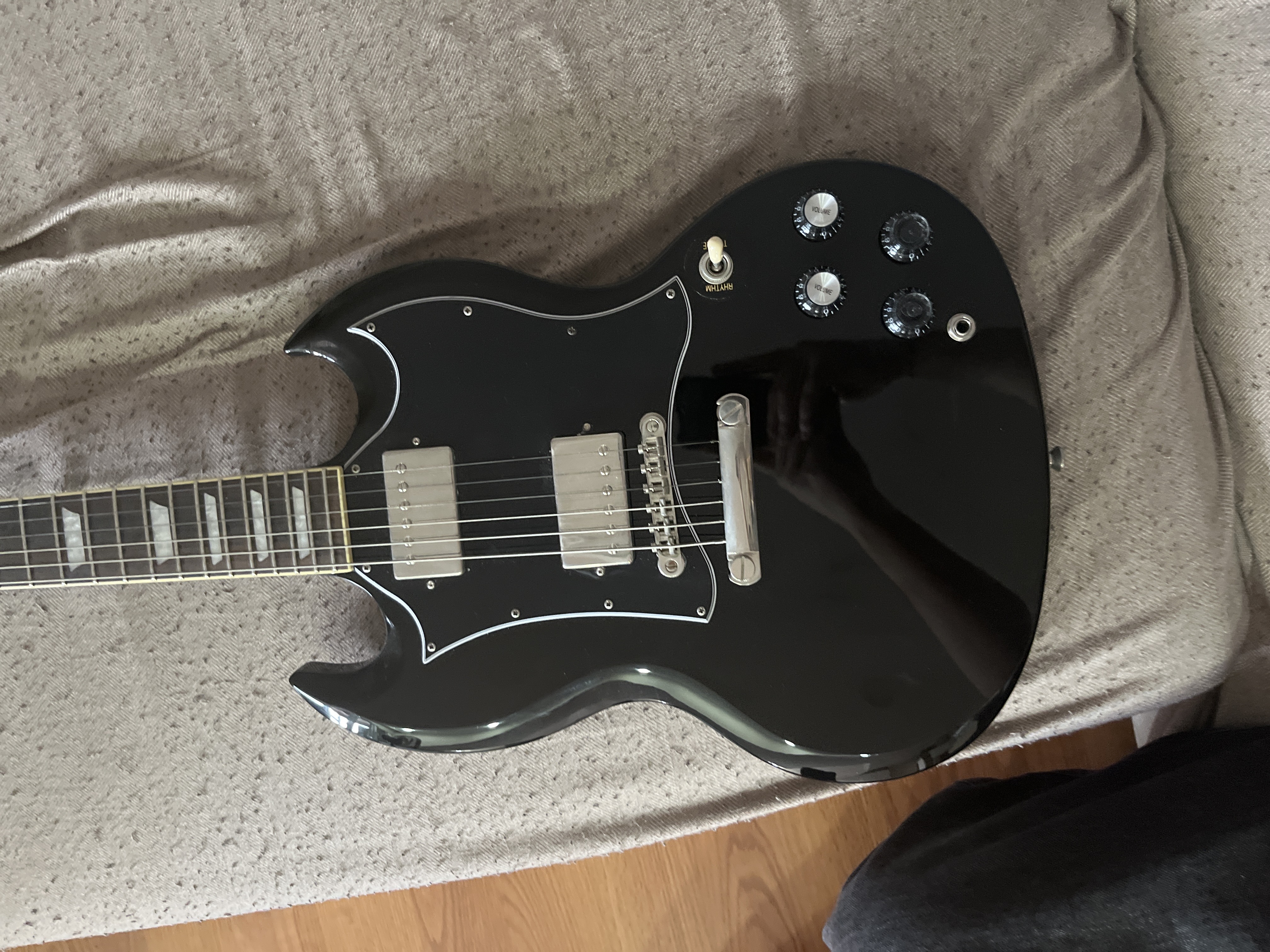 Epiphone SG Standard (Ebony) 3