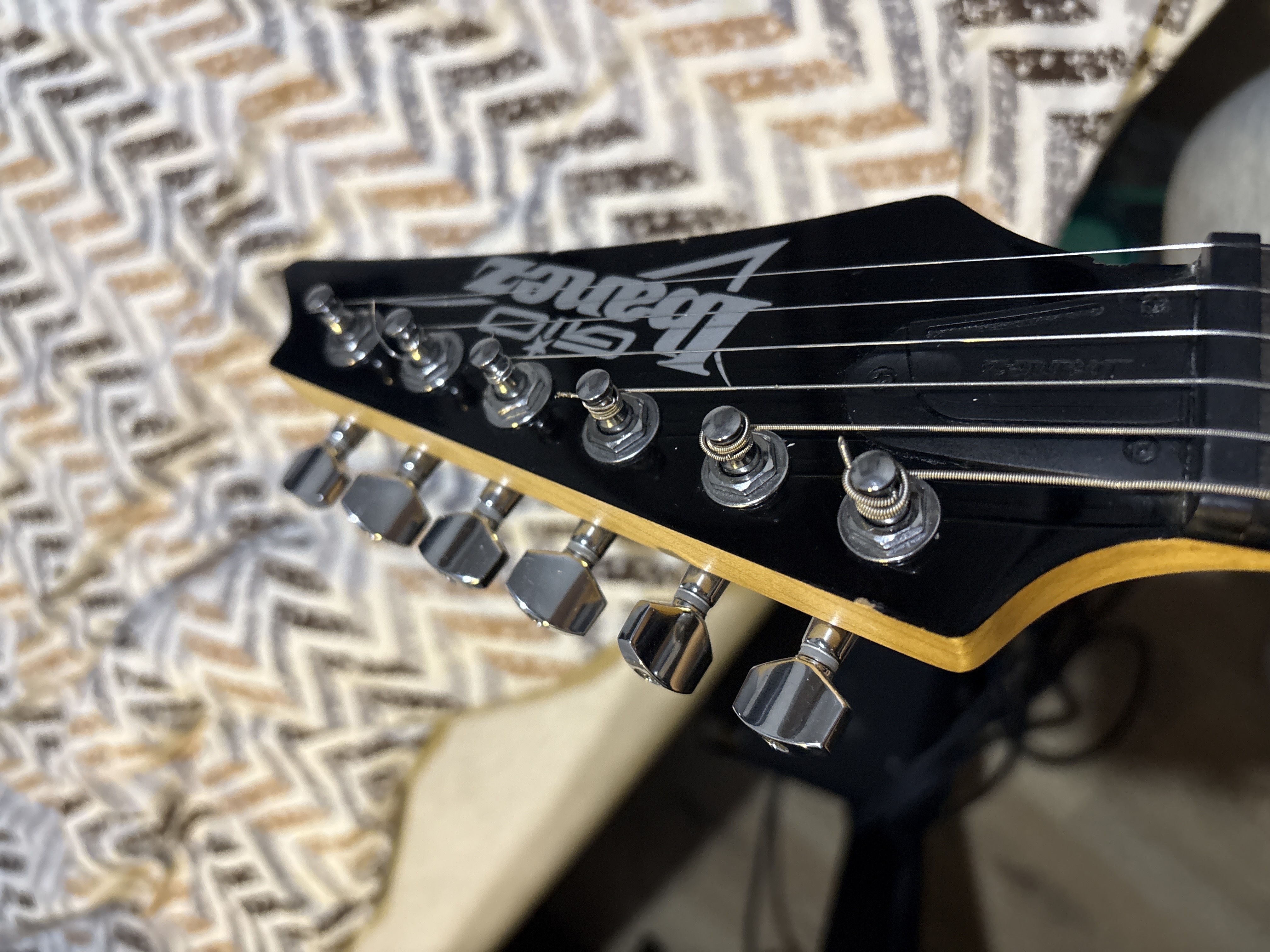 Ibanez GRG140-WH Gio Serisi Beyaz Elektro Gitar 4