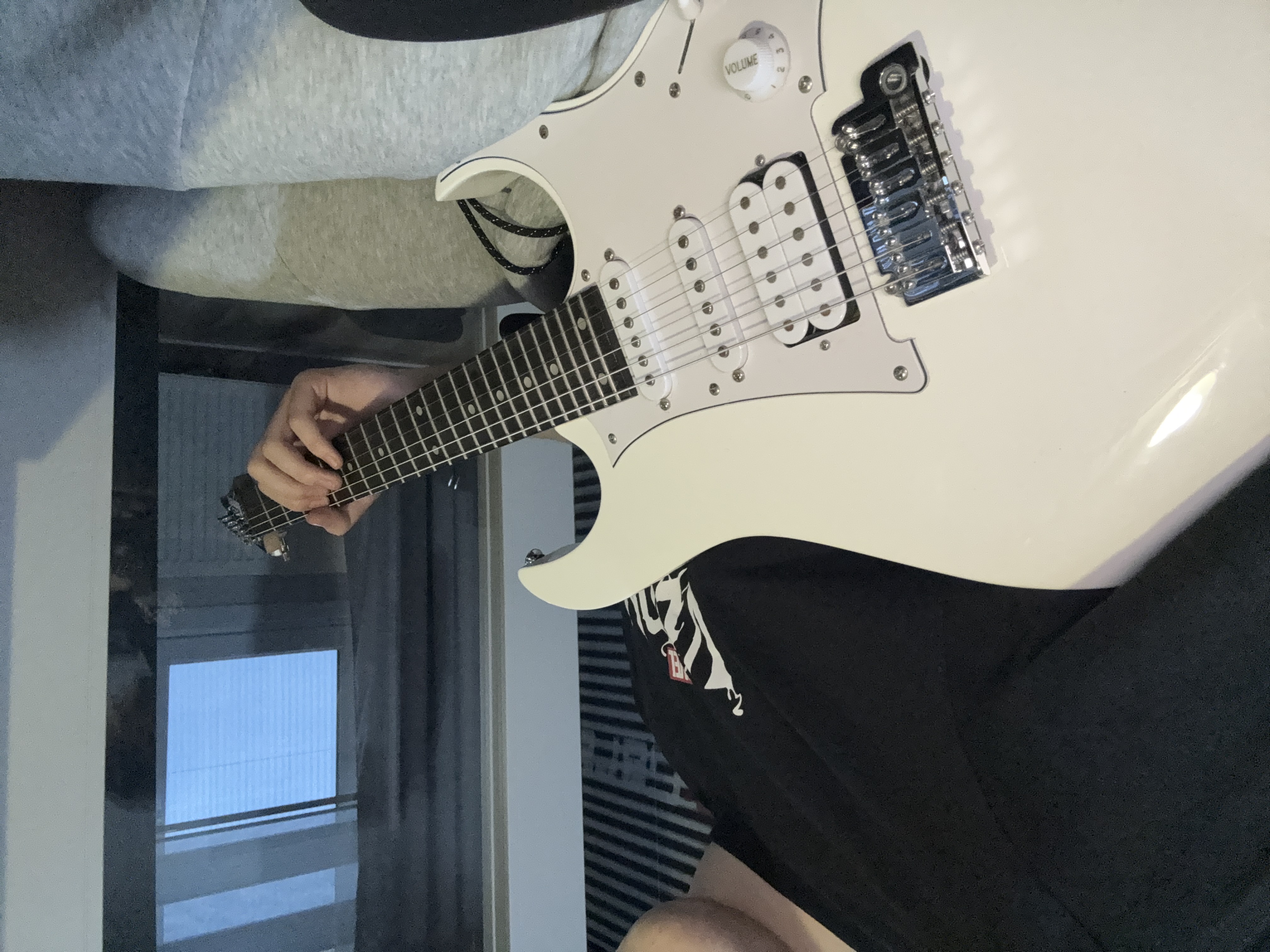Ibanez GRG140-WH Gio Serisi Beyaz Elektro Gitar 3